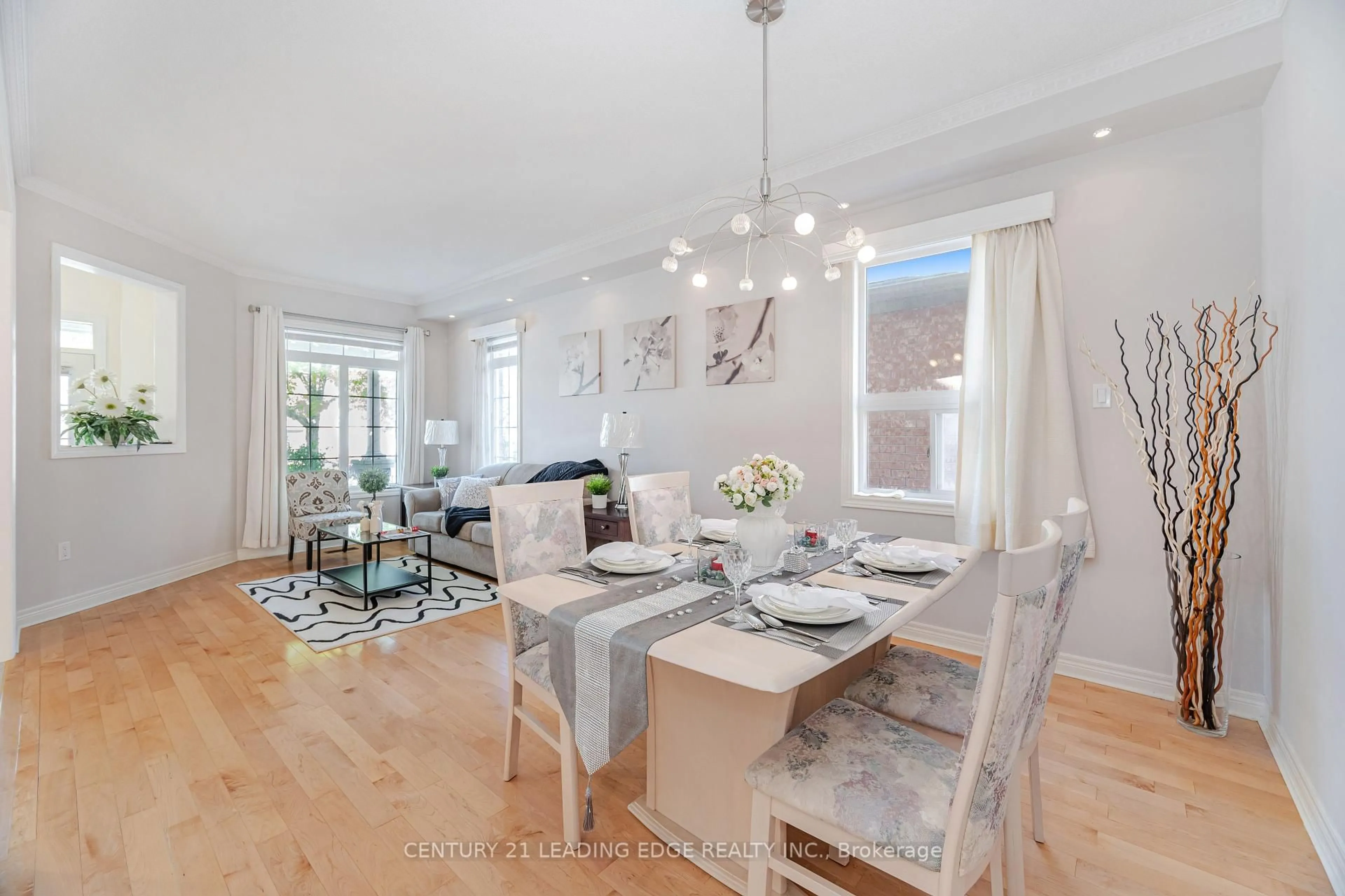 Dining room, wood/laminate floor for 227 Ridgecrest Rd, Markham Ontario L6C 2W8