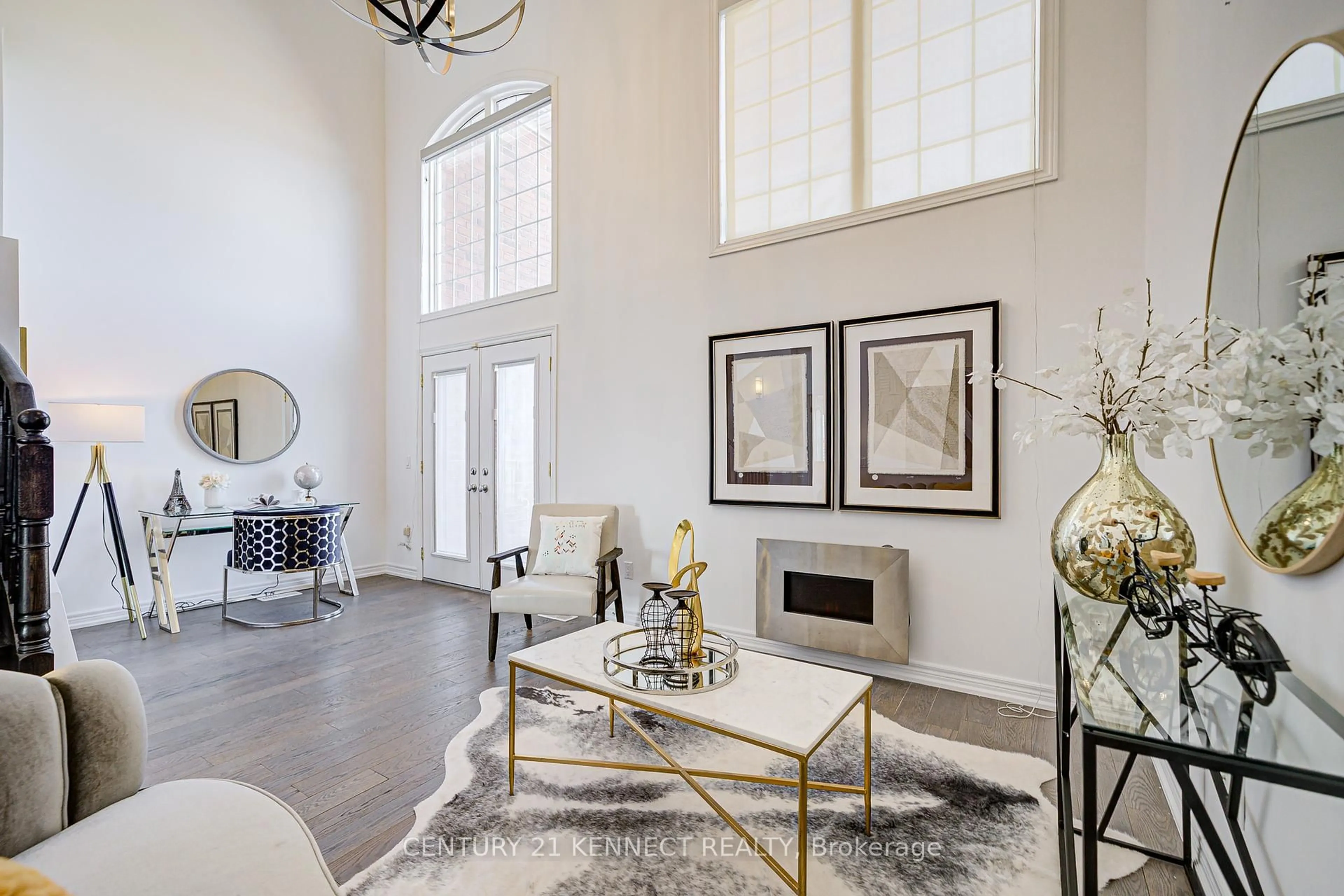 Indoor entryway for 10711 Woodbine Ave, Markham Ontario L6C 0H4