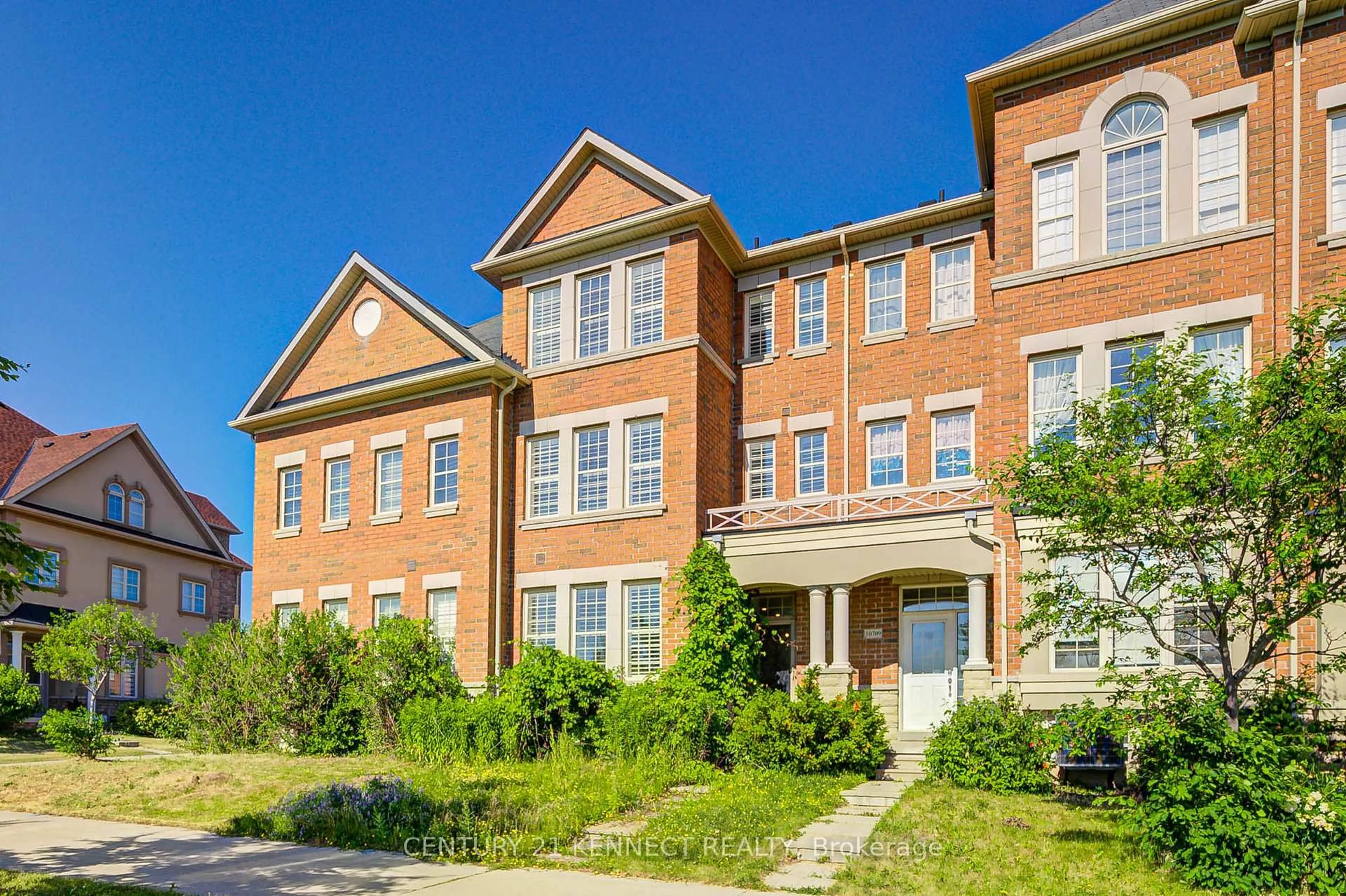 Home with brick exterior material, building for 10711 Woodbine Ave, Markham Ontario L6C 0H4