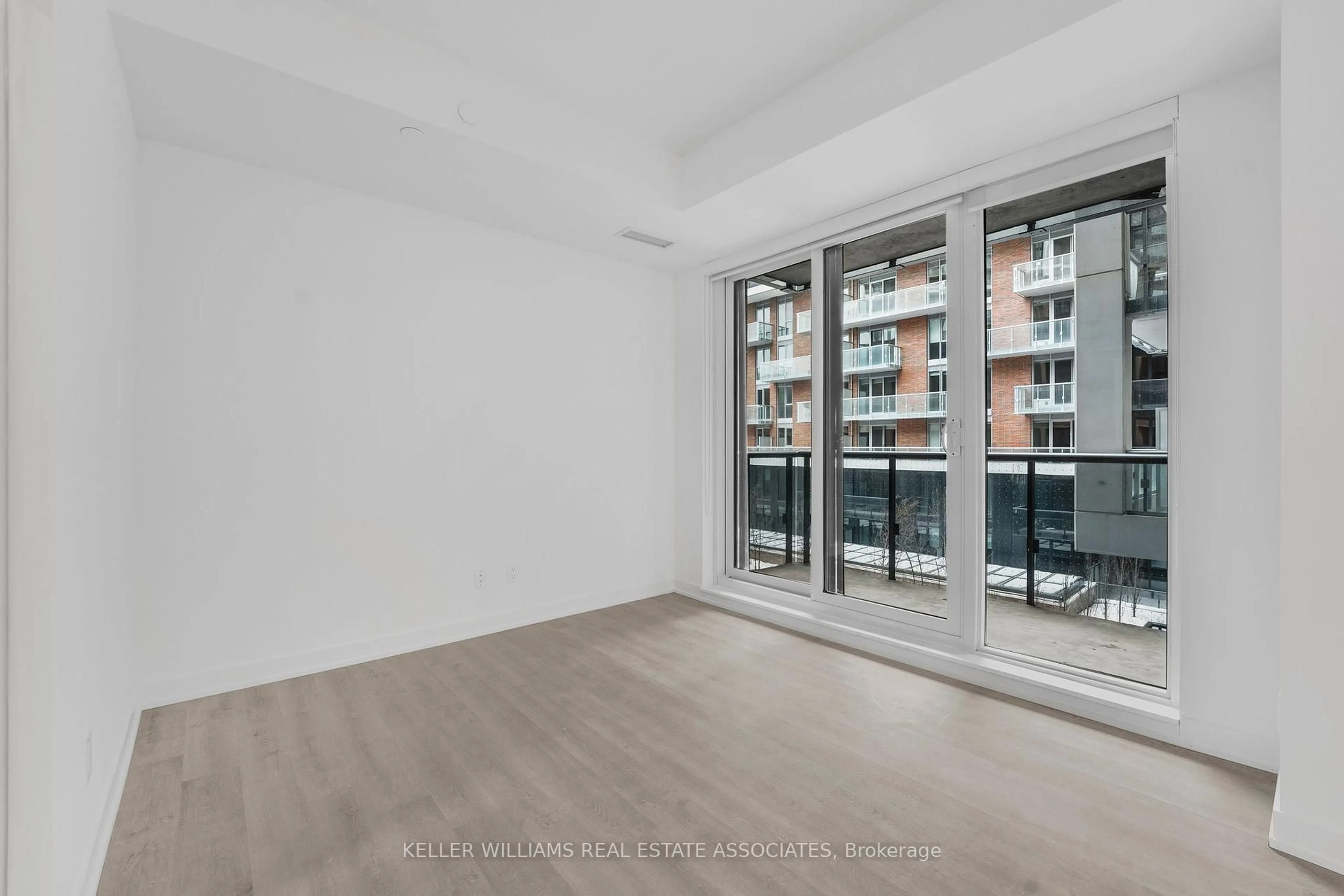 A pic of a room for 8119 Birchmount Rd #738, Markham Ontario L6G 0H5