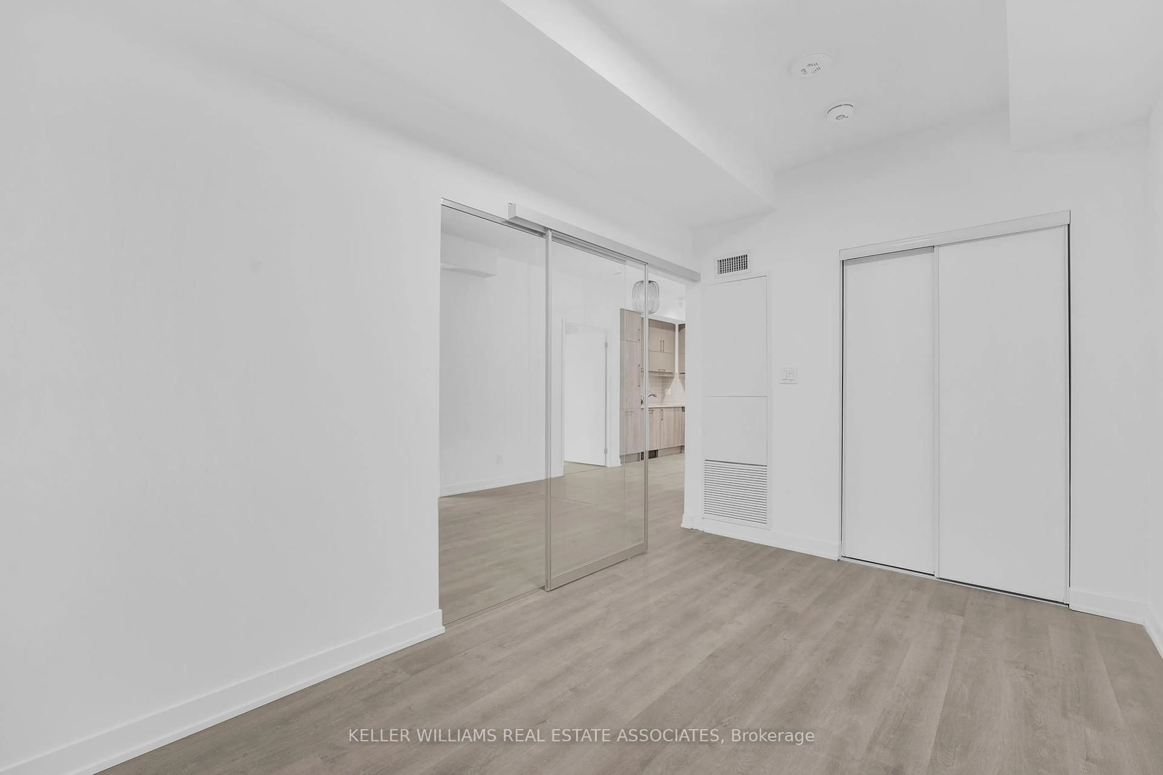 A pic of a room for 8119 Birchmount Rd #738, Markham Ontario L6G 0H5