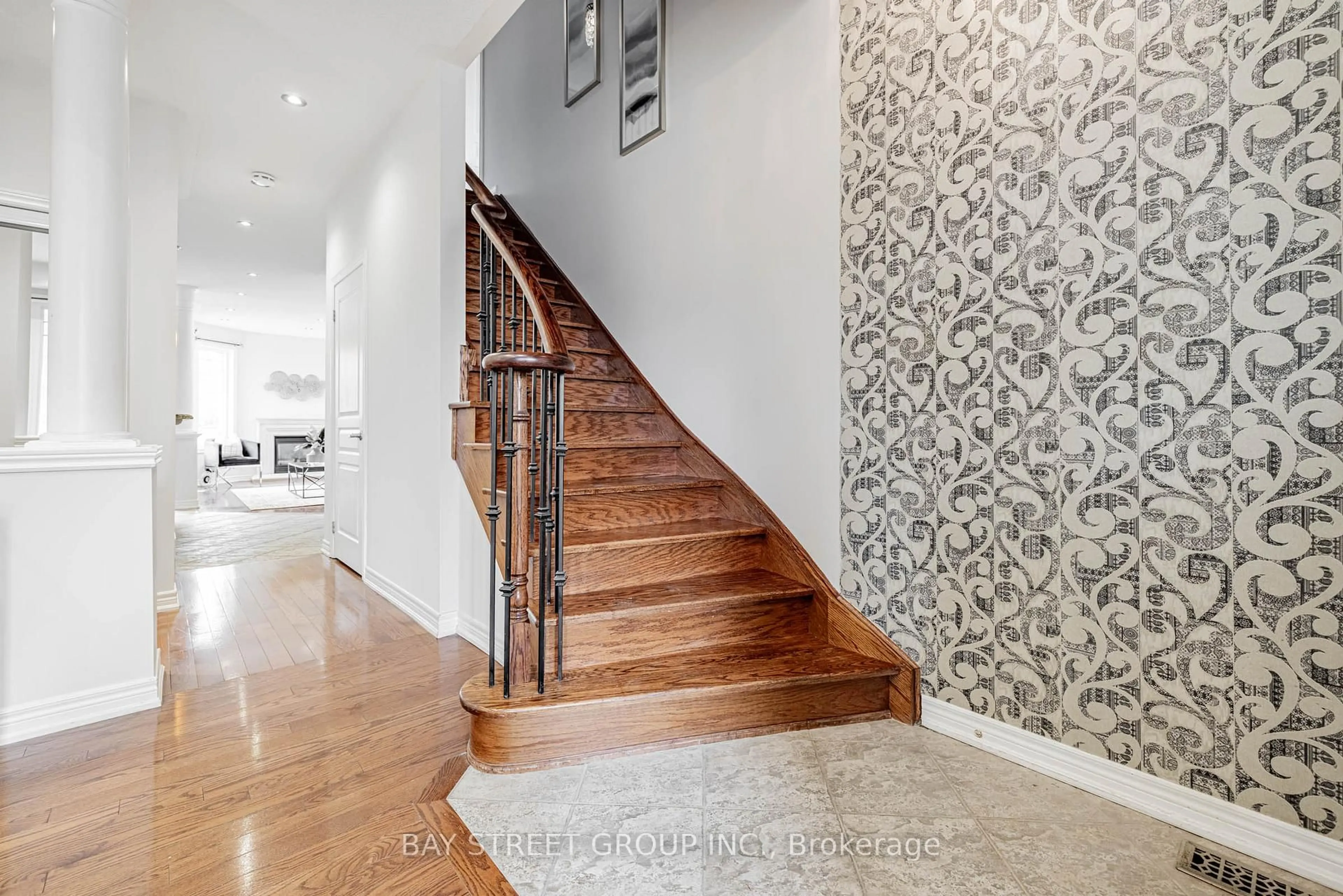 Unknown for 22 Windrow St, Richmond Hill Ontario L4E 0C1