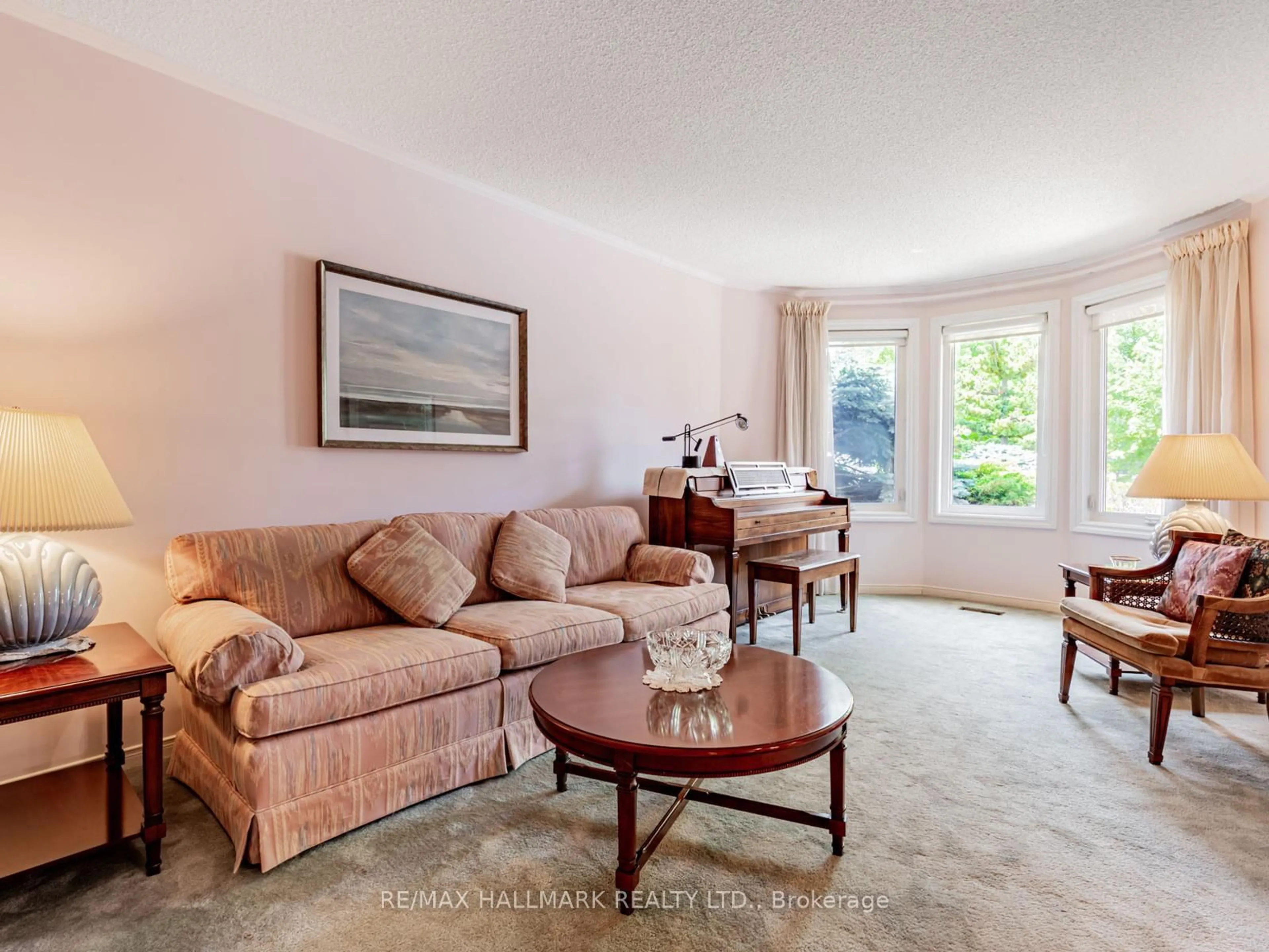 Living room with furniture, unknown for 17 Livingstone Rd, Markham Ontario L3T 7B9