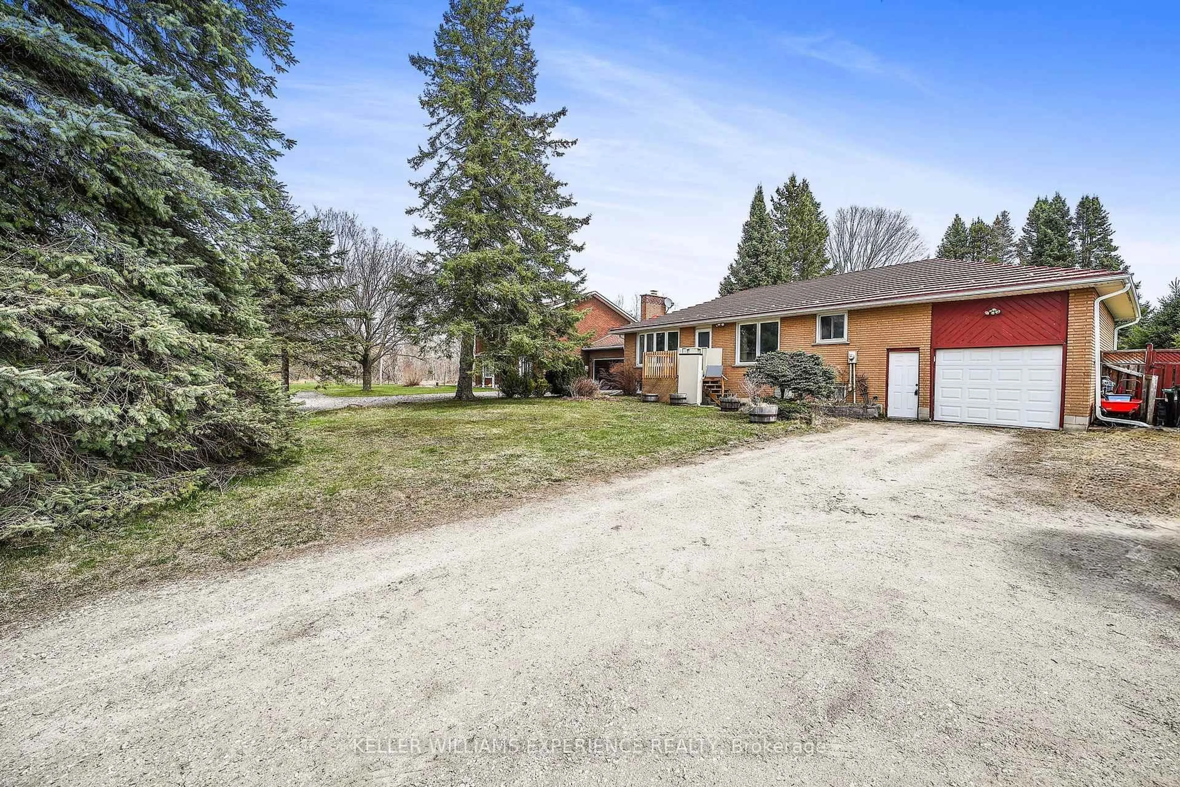 A pic from outside/outdoor area/front of a property/back of a property/a pic from drone, street for 7925 10 COUNTY Rd, Essa Ontario L0M 1B1