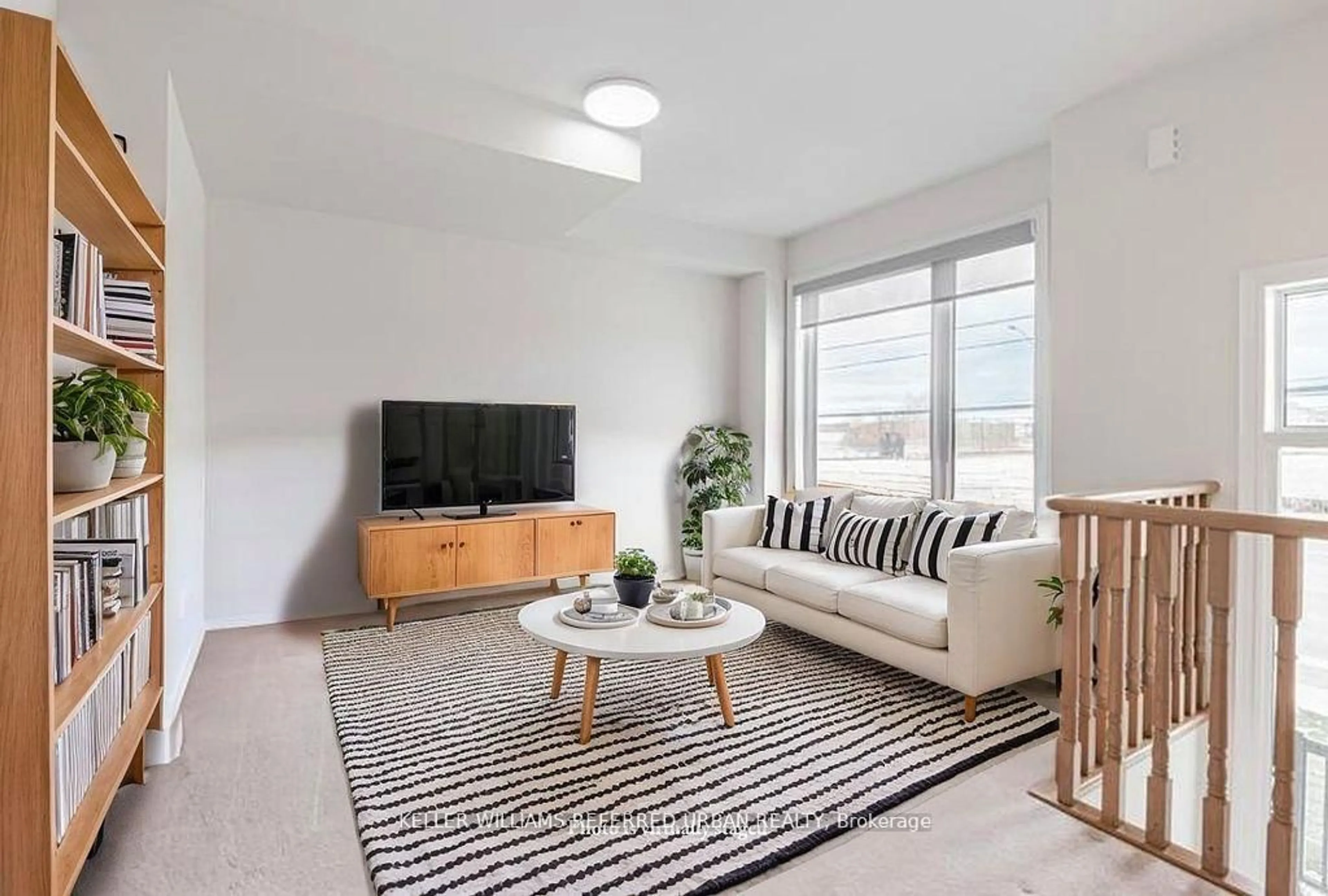 Living room with furniture, unknown for 351 Tennant Circ, Vaughan Ontario L4H 5L2