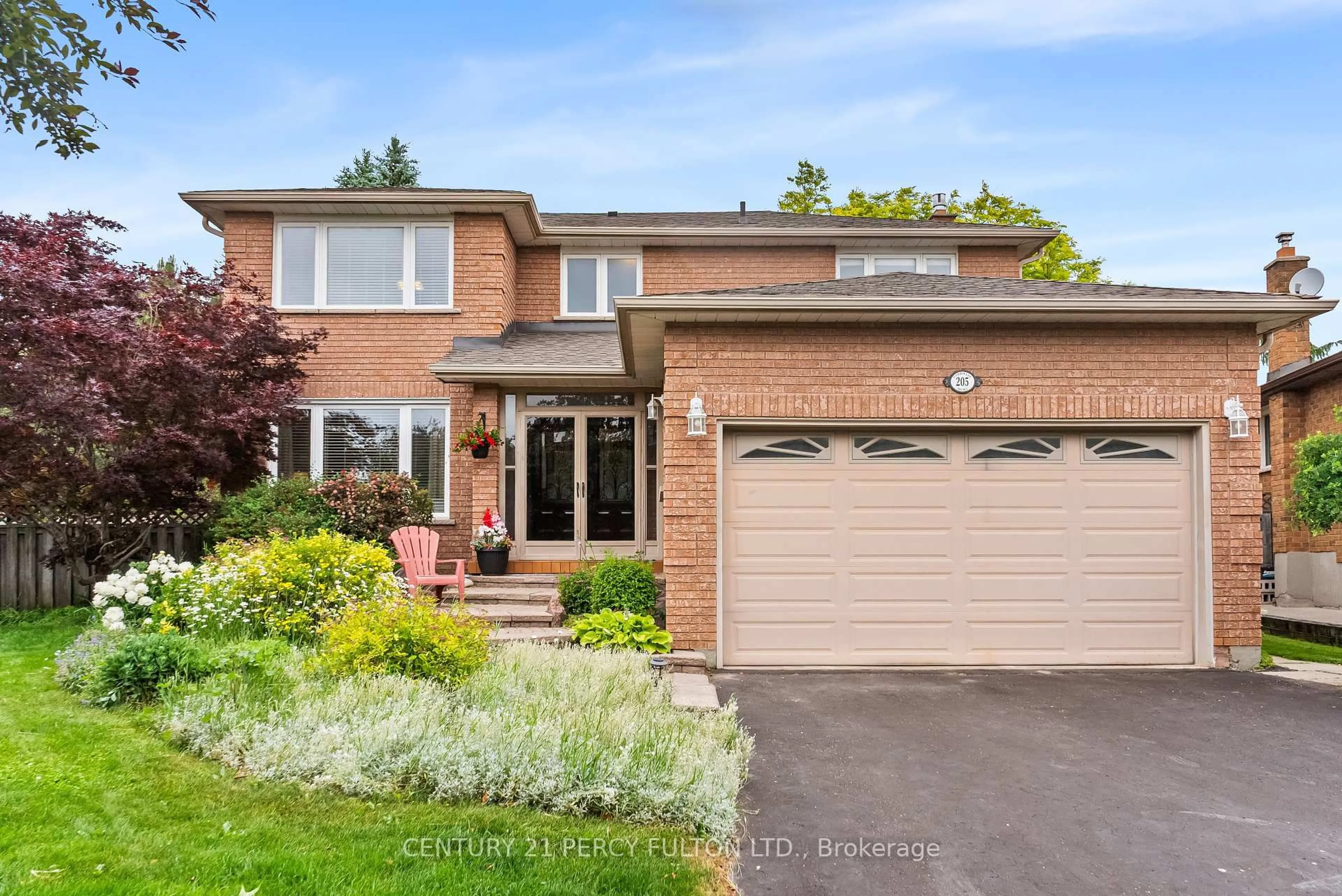 Home with brick exterior material, street for 205 Gabrielle Mews, Whitchurch-Stouffville Ontario L4A 5A4