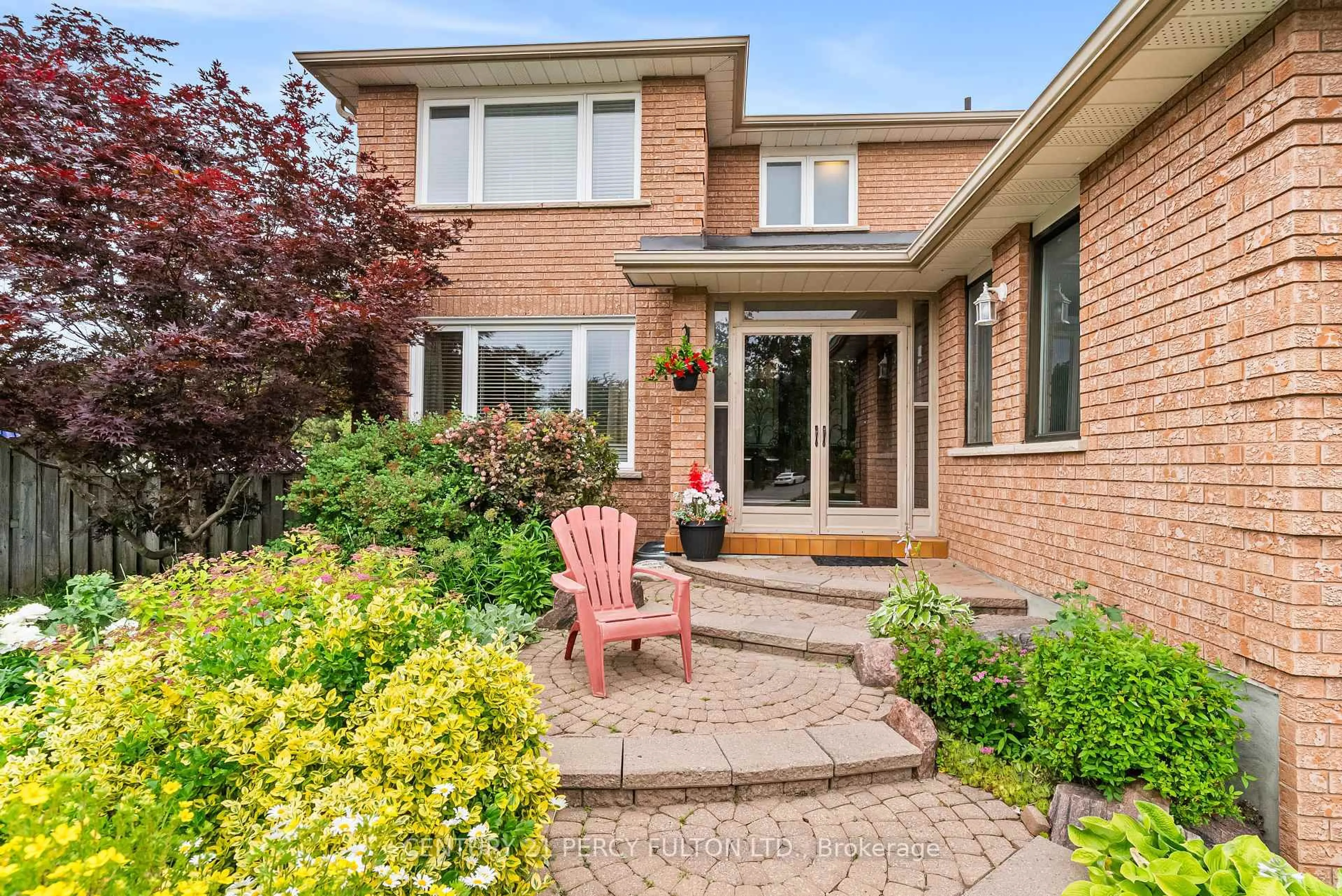 Home with brick exterior material, street for 205 Gabrielle Mews, Whitchurch-Stouffville Ontario L4A 5A4