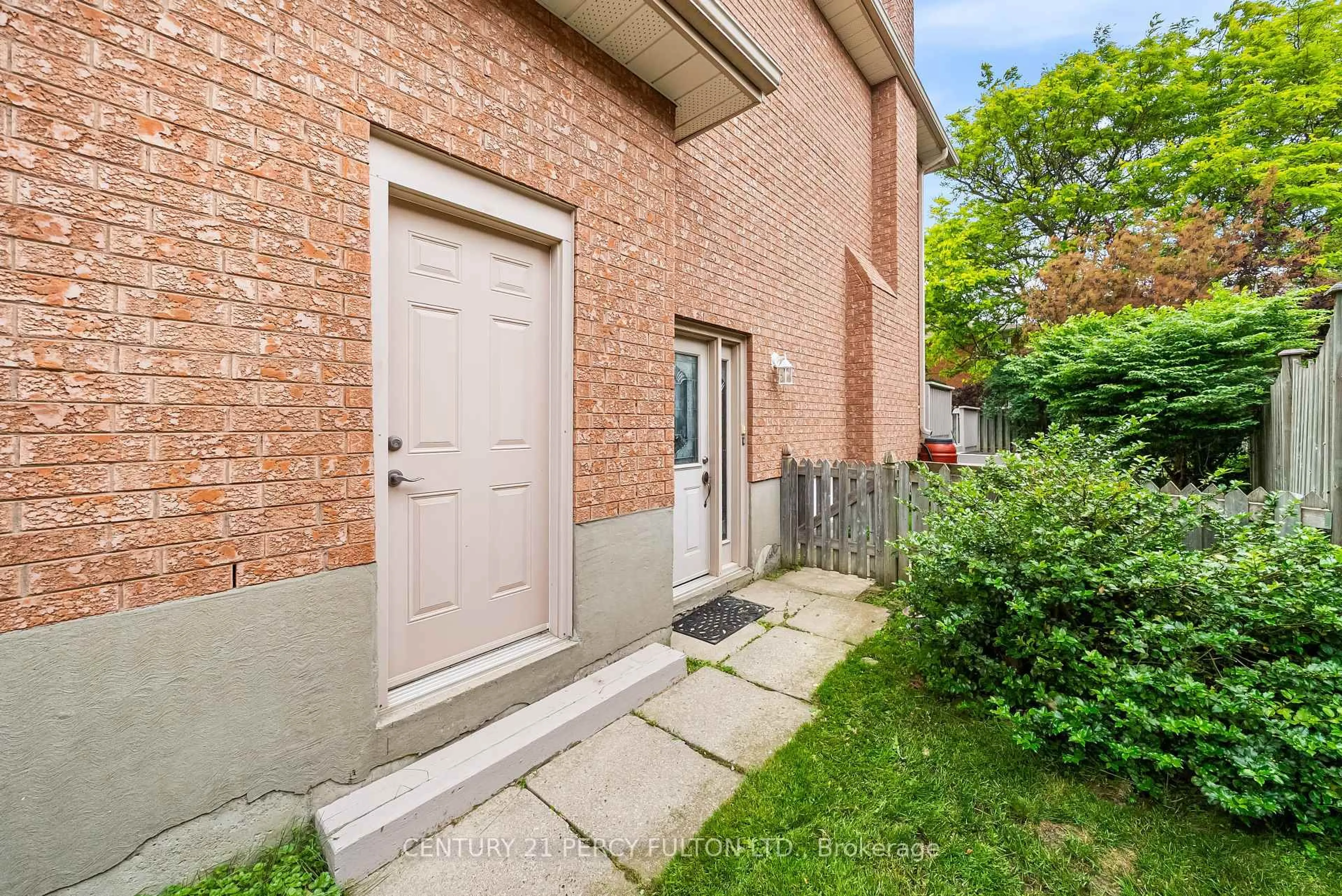 Unknown for 205 Gabrielle Mews, Whitchurch-Stouffville Ontario L4A 5A4