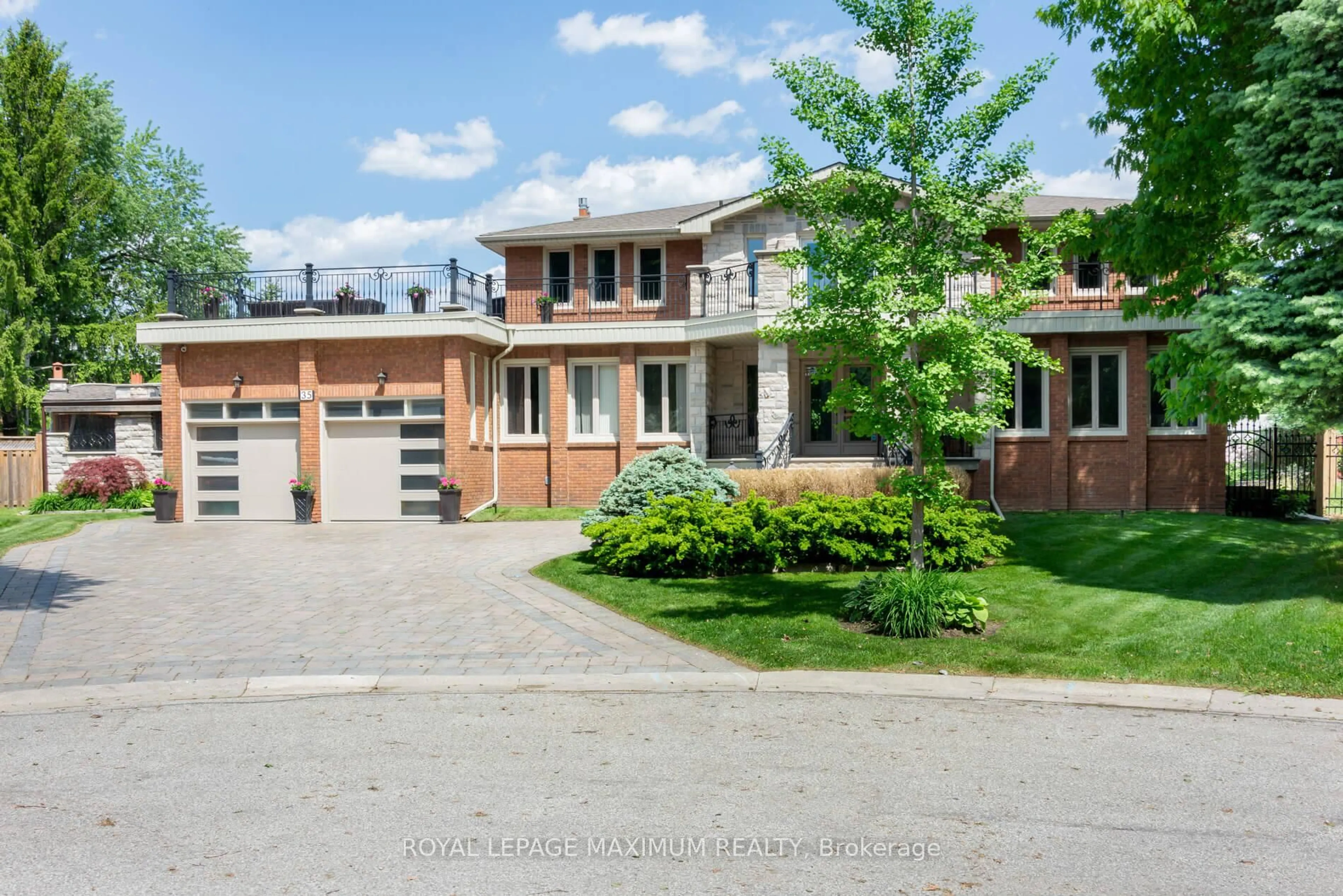 Home with brick exterior material, street for 35 Lorengate Pl, Vaughan Ontario L4L 2Y4