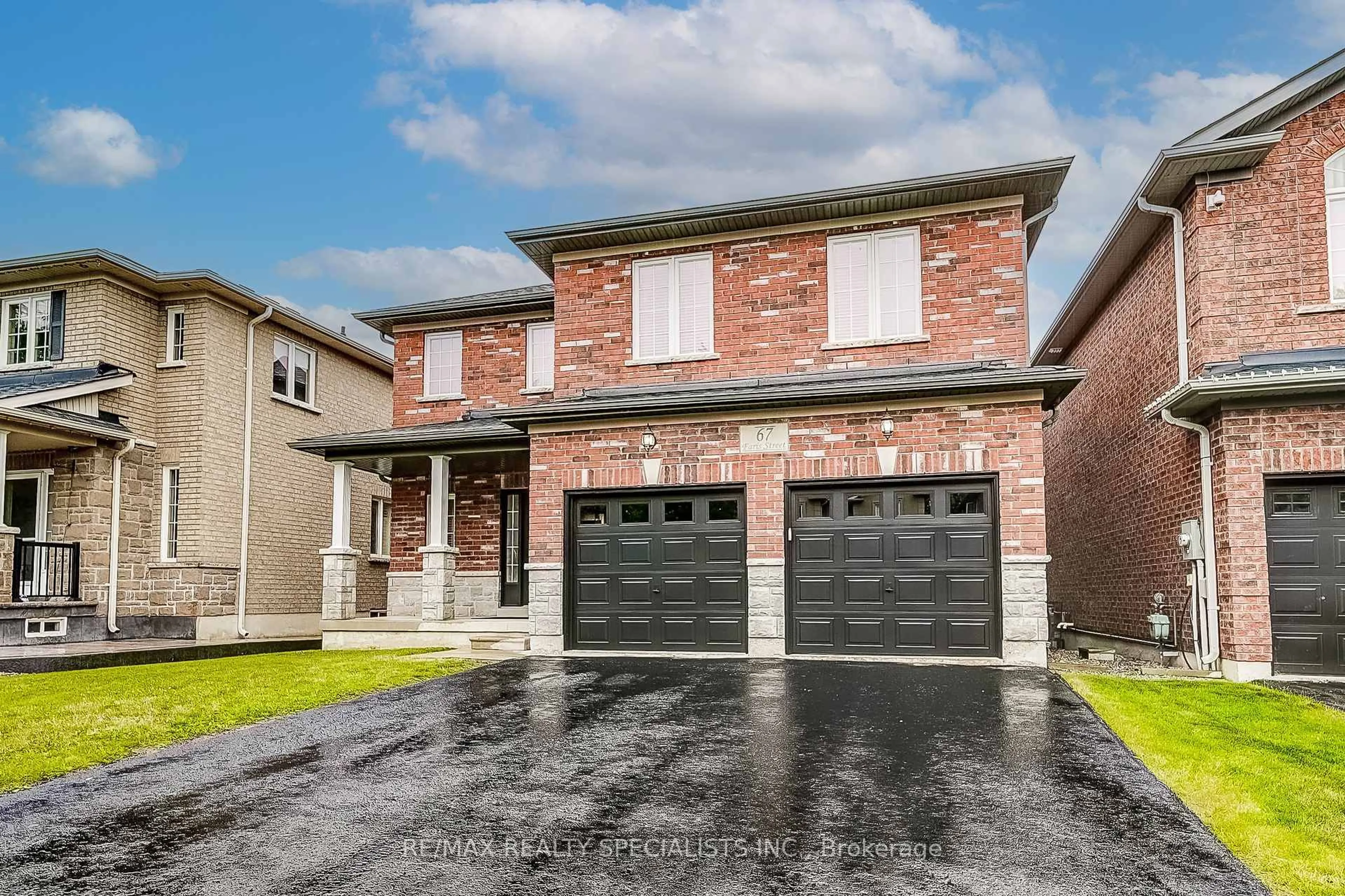 Home with brick exterior material, street for 67 Faris St, Bradford West Gwillimbury Ontario L3Z 0C5