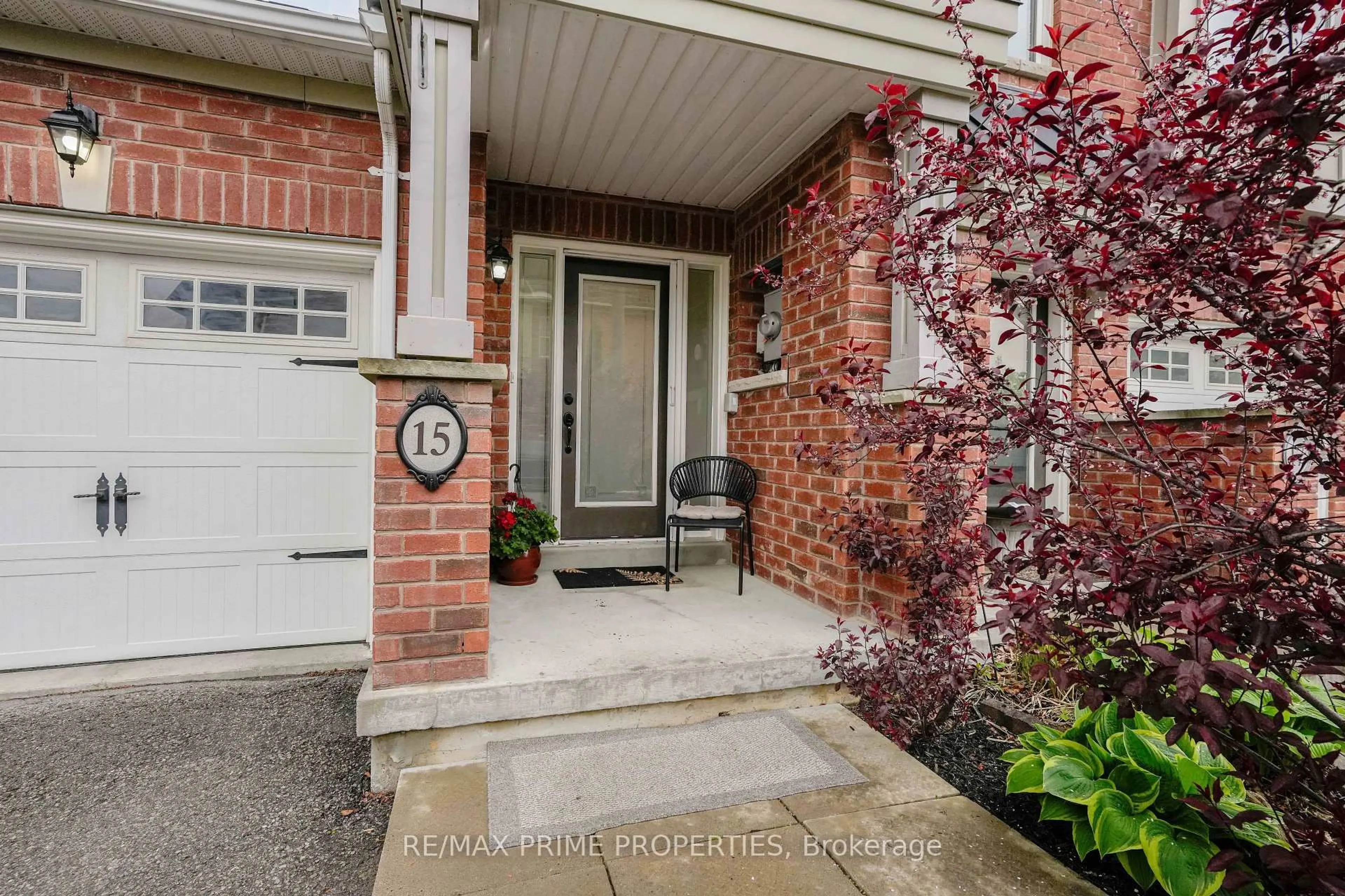 Indoor entryway for 15 Eastwind Dr, Whitchurch-Stouffville Ontario L4A 0W6