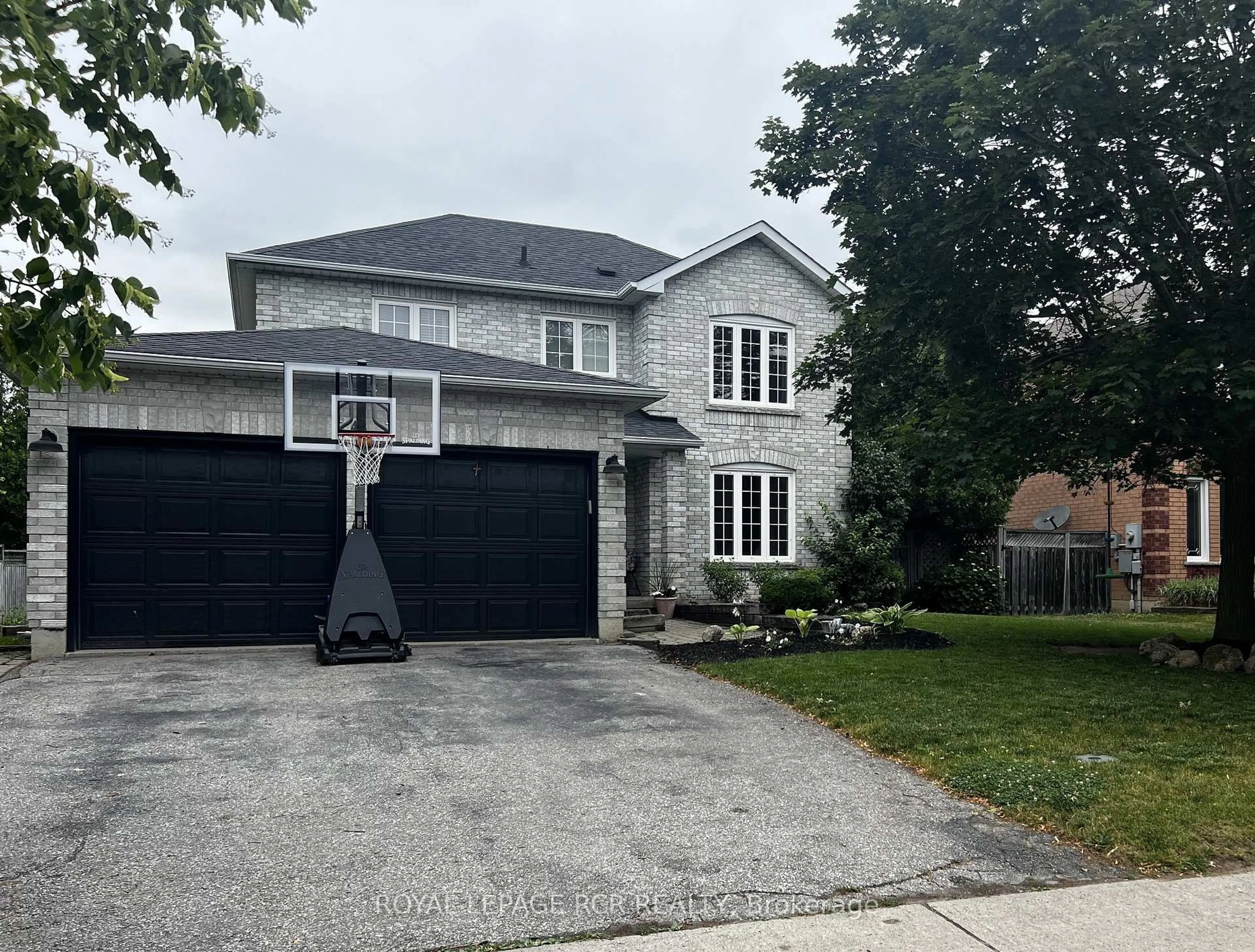 Unknown for 46 Oak St, New Tecumseth Ontario L9R 1M9