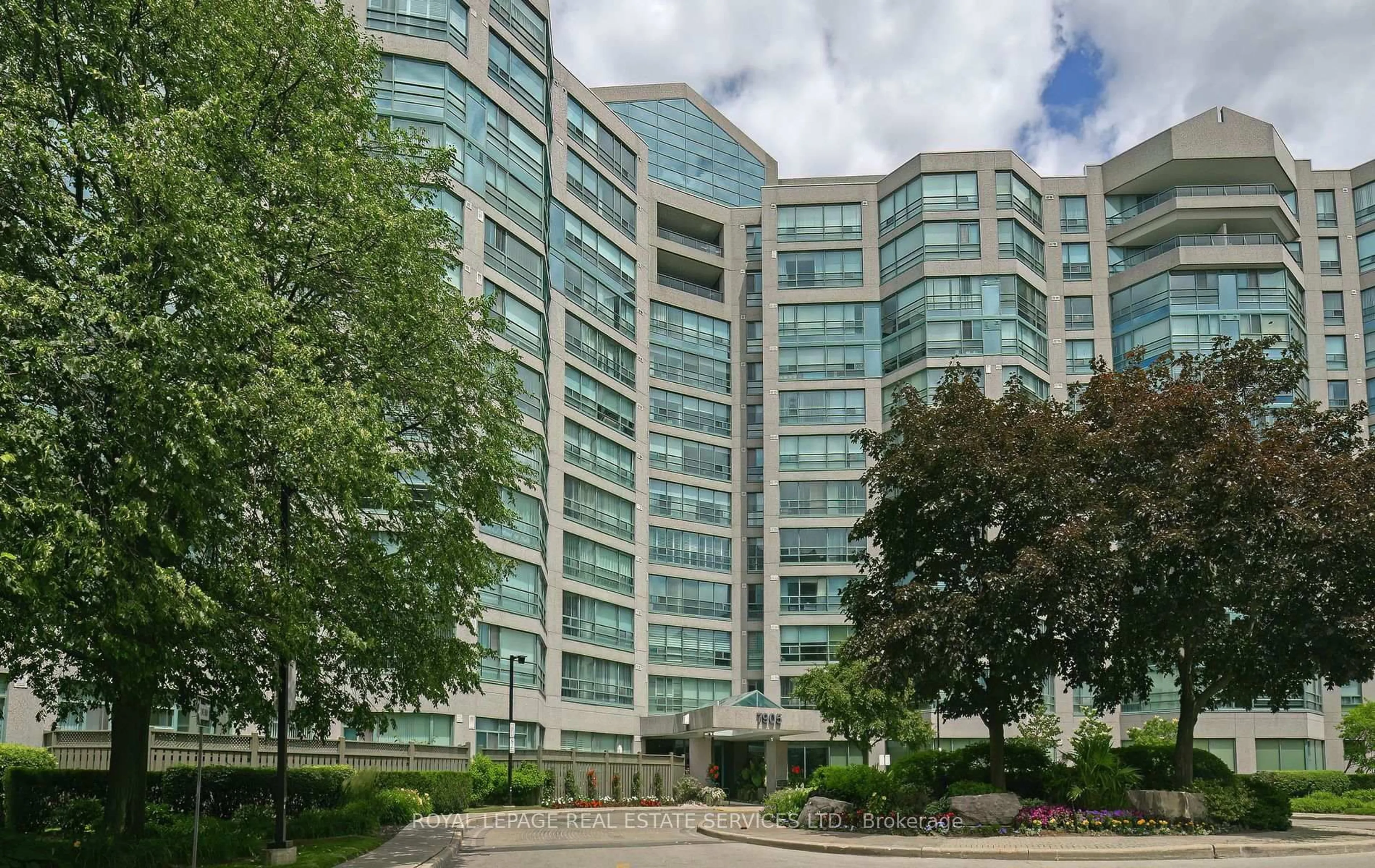 Indoor foyer for 7905 Bayview Ave #113, Markham Ontario L3T 7N3