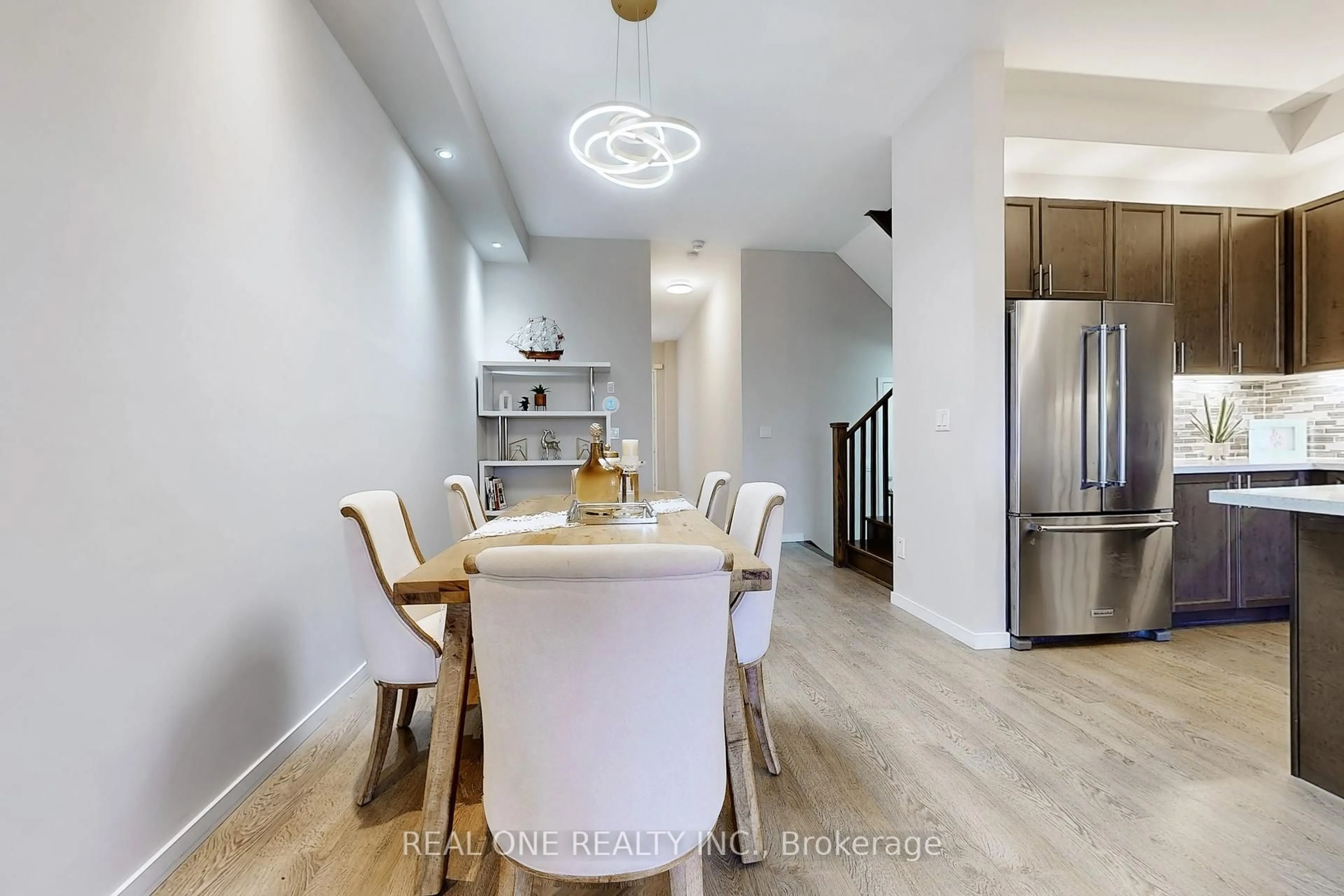 Dining room, unknown for 240 Elyse Crt, Aurora Ontario L4G 2C9