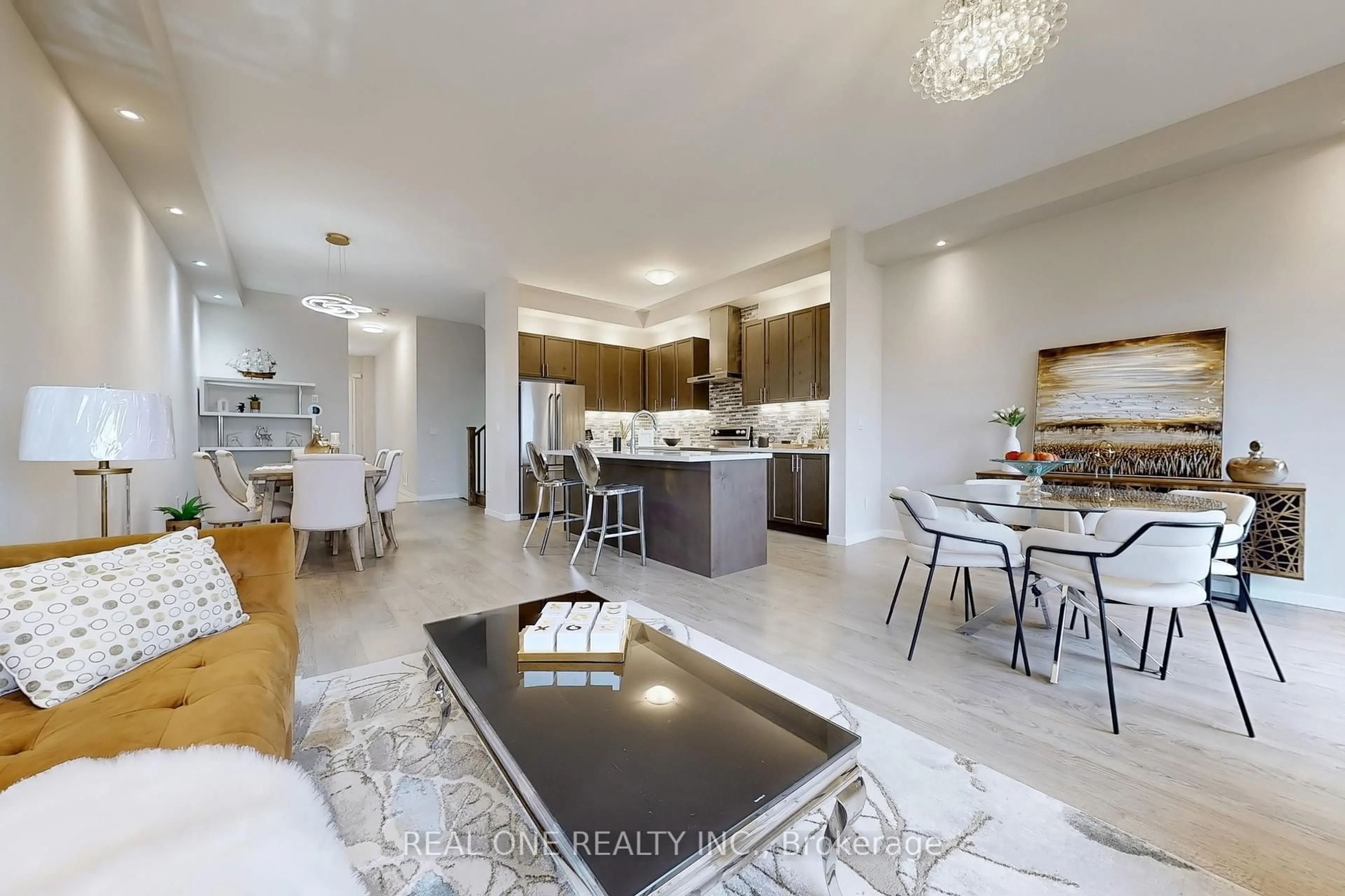 Open concept kitchen, unknown for 240 Elyse Crt, Aurora Ontario L4G 2C9