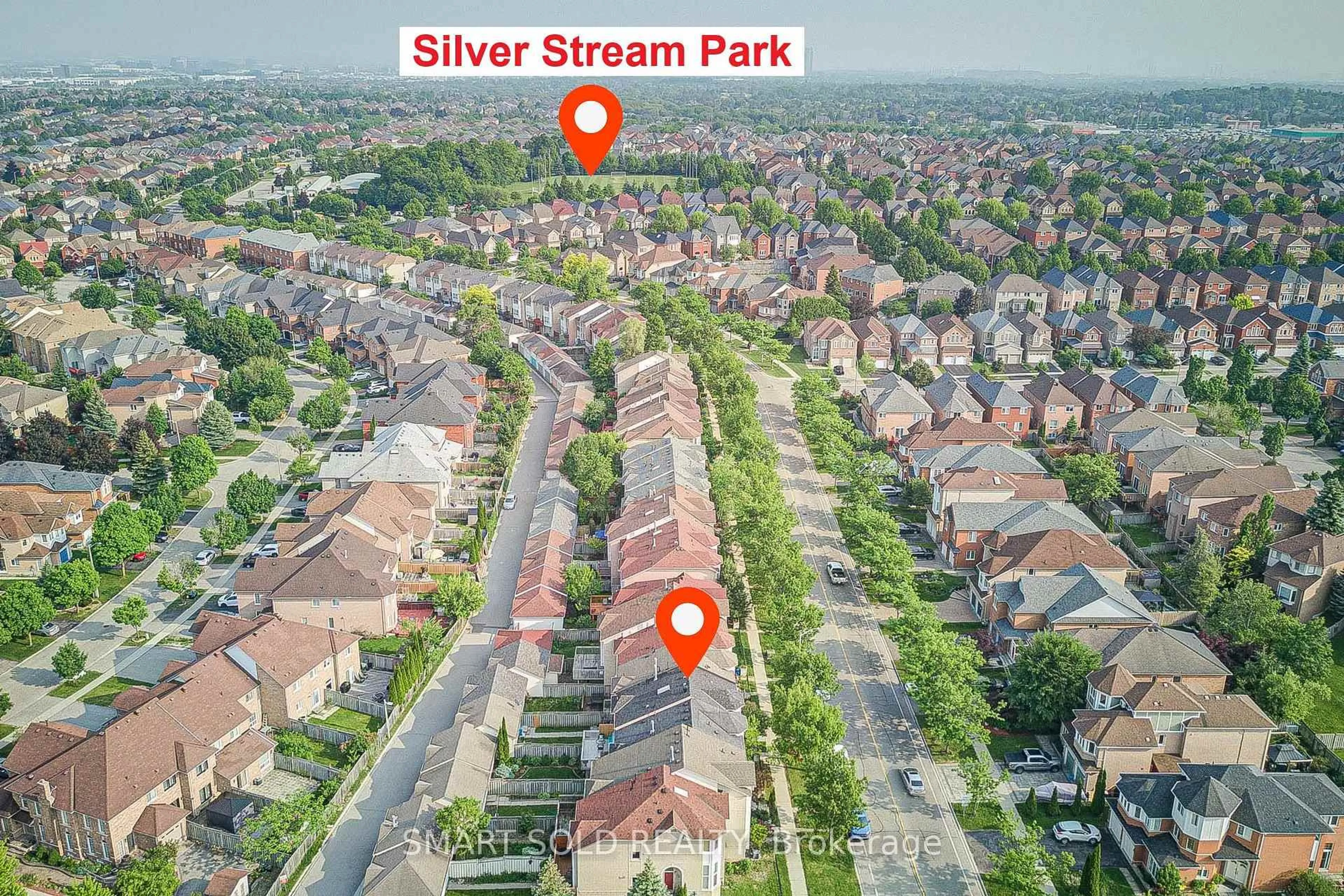 A pic from outside/outdoor area/front of a property/back of a property/a pic from drone, street for 241 Shirley Dr, Richmond Hill Ontario L4S 1T9