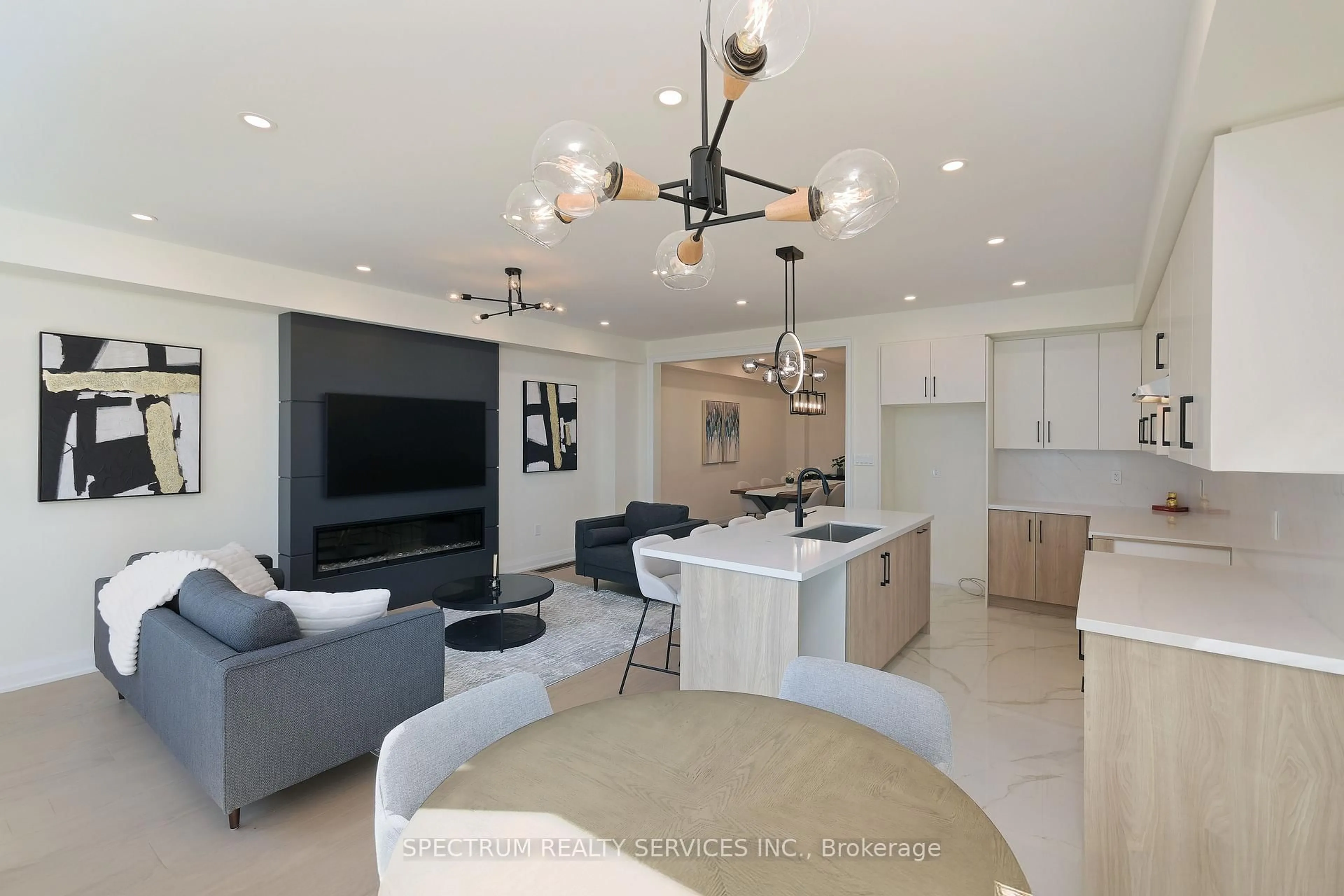 Open concept kitchen, ceramic/tile floor for 199 Grand Trunk Ave, Vaughan Ontario L4H 3M1