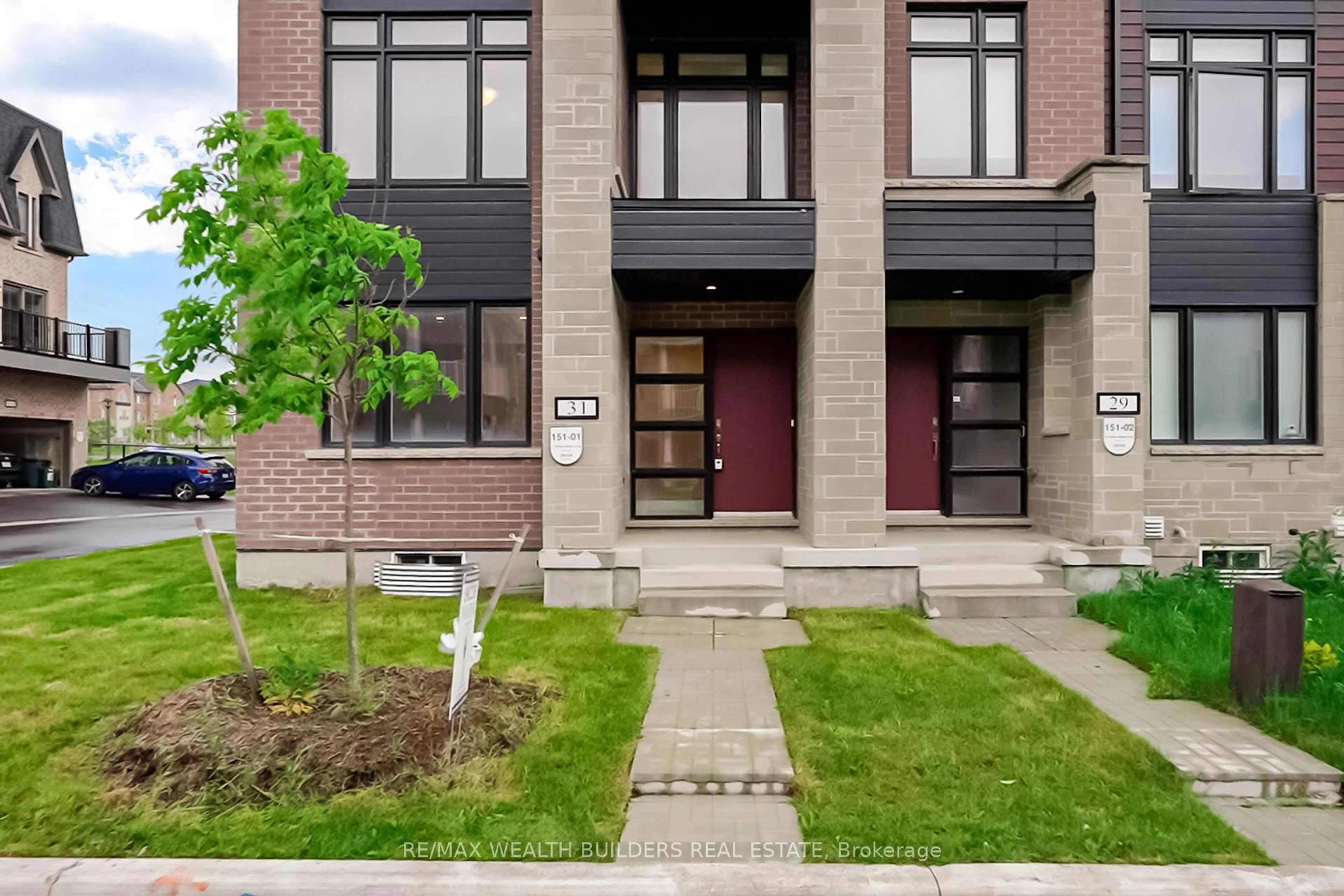 Home with brick exterior material, street for 31 William Shearn Cres, Markham Ontario L6C 3J3