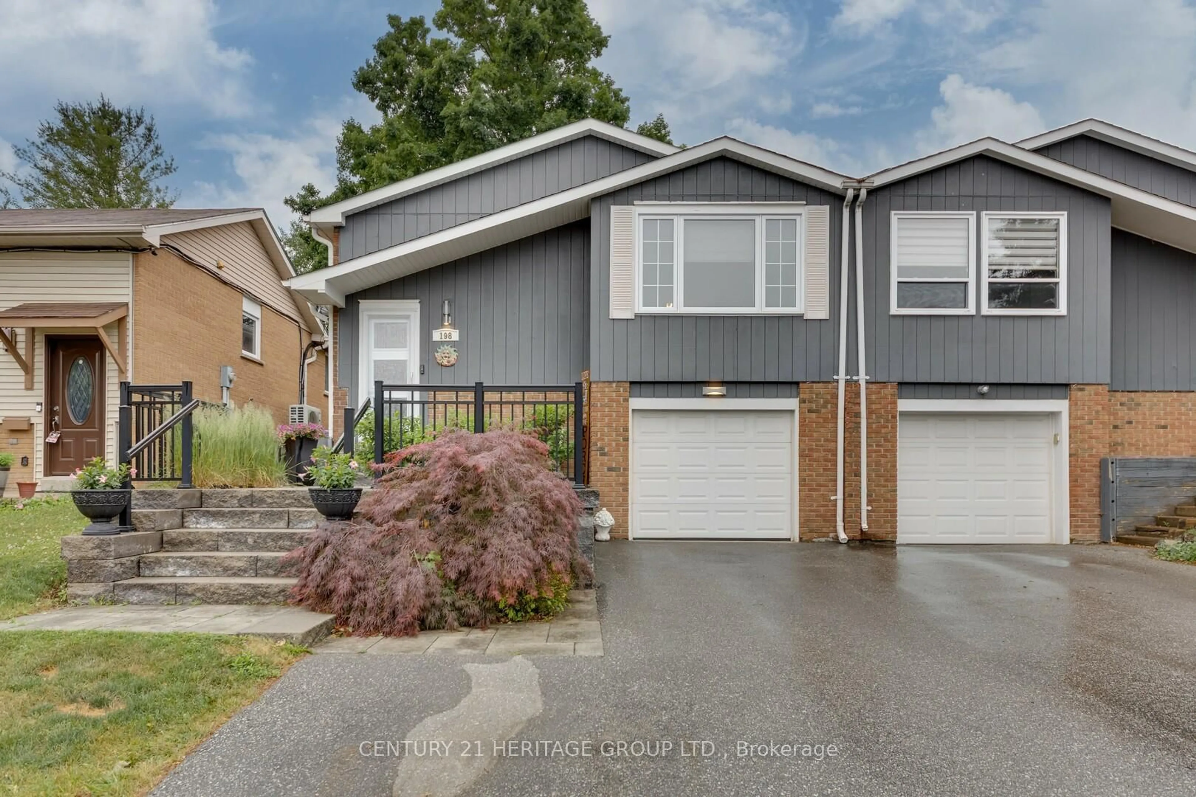 Home with vinyl exterior material, street for 198 Collings Ave, Bradford West Gwillimbury Ontario L3Z 1W1