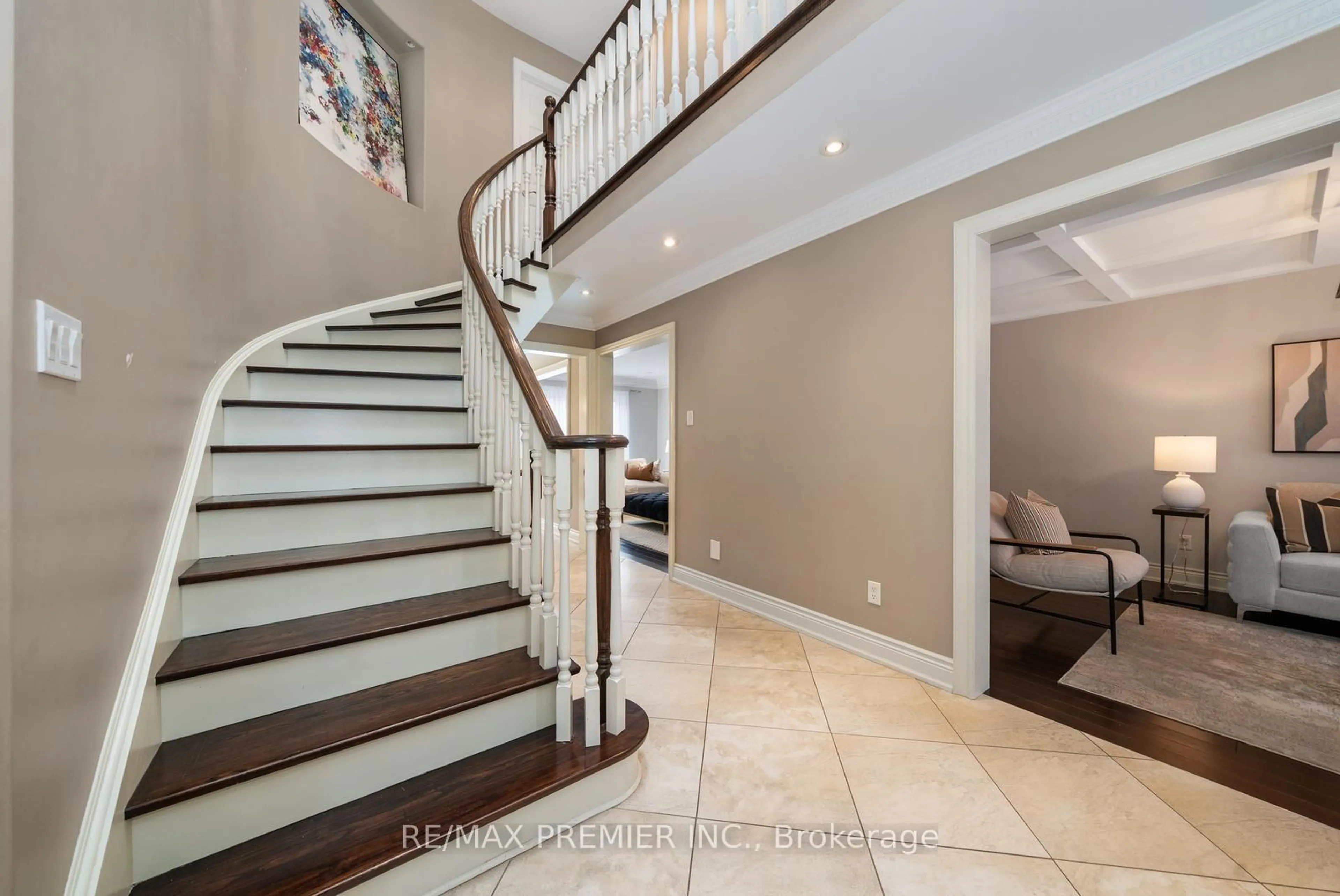 Unknown for 11 Monica Crt, Vaughan Ontario L4L 7N5
