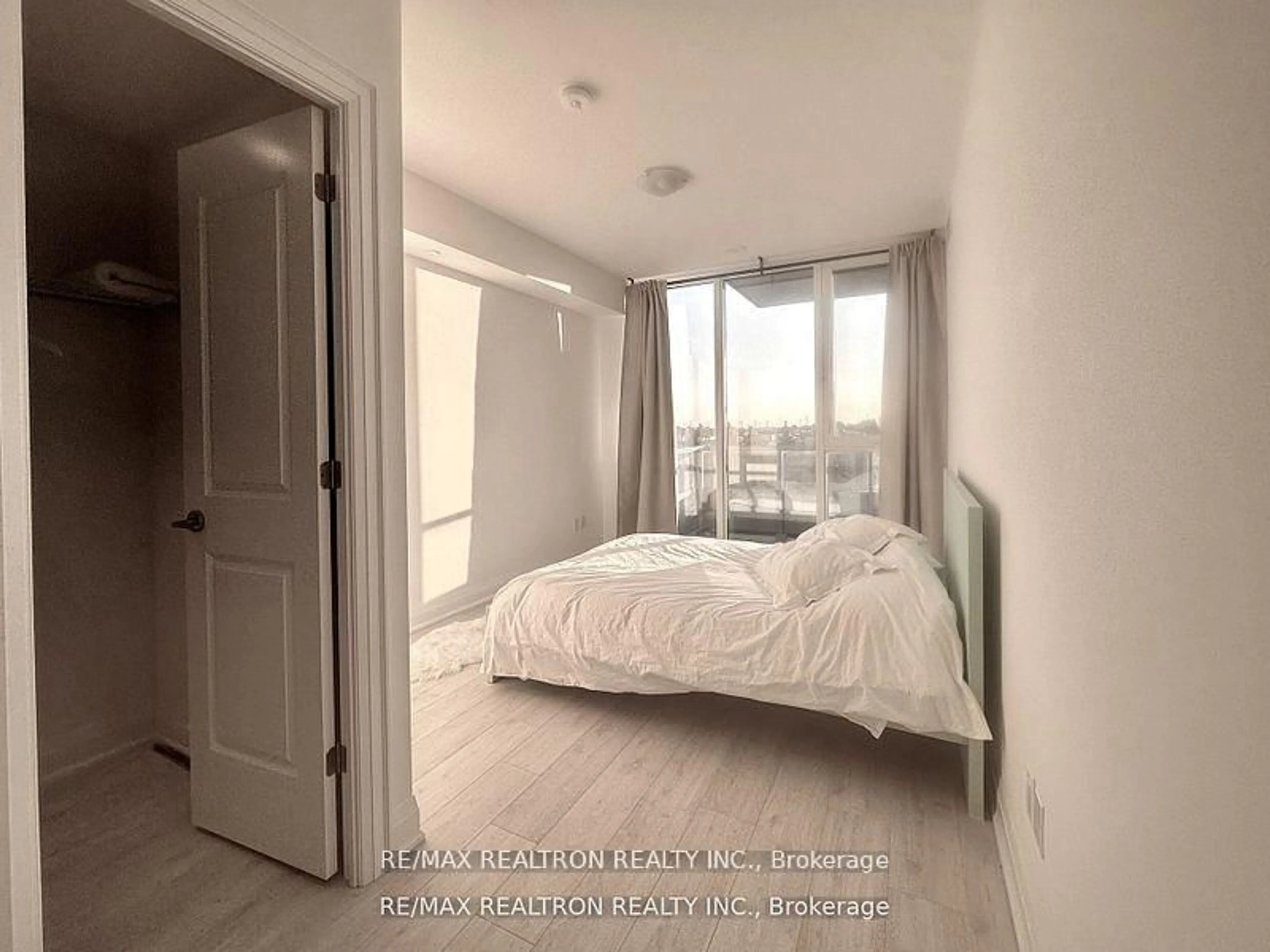 A pic of a room for 10 Gatineau Dr #311W, Vaughan Ontario L4J 0L2