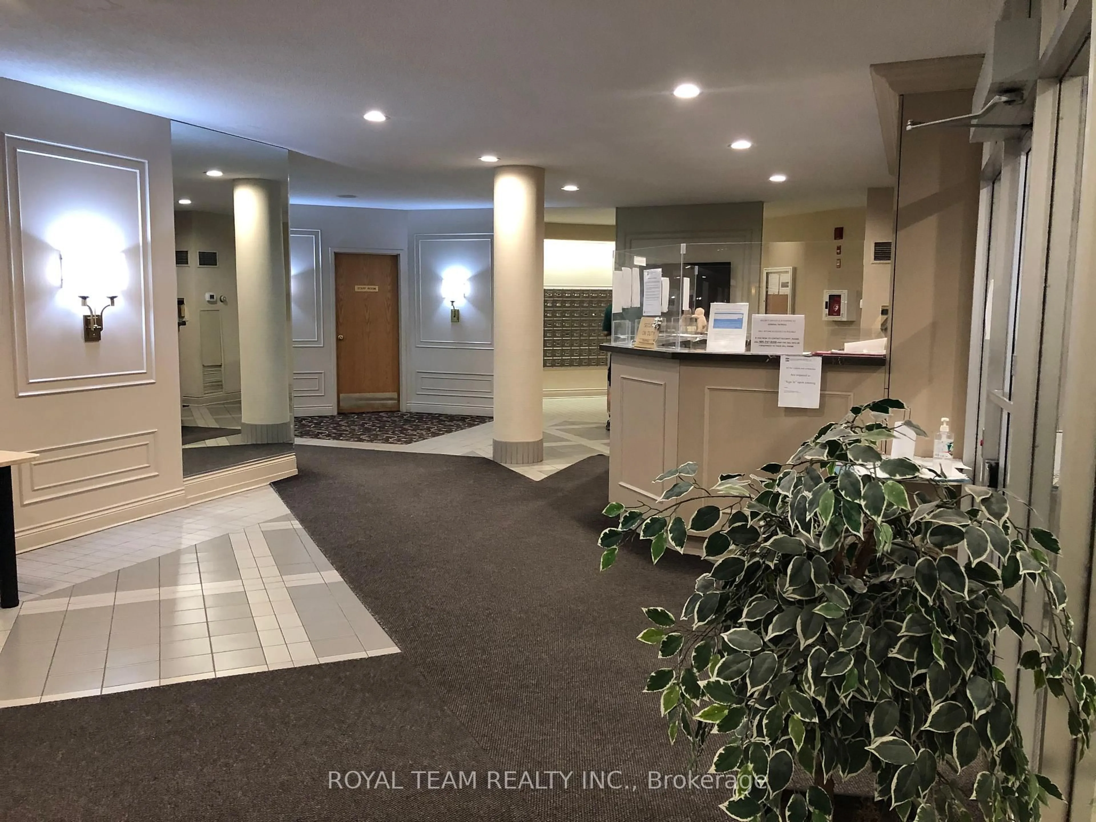 Lobby for 326 Major Mackenzie Dr #116, Richmond Hill Ontario L4C 8T4