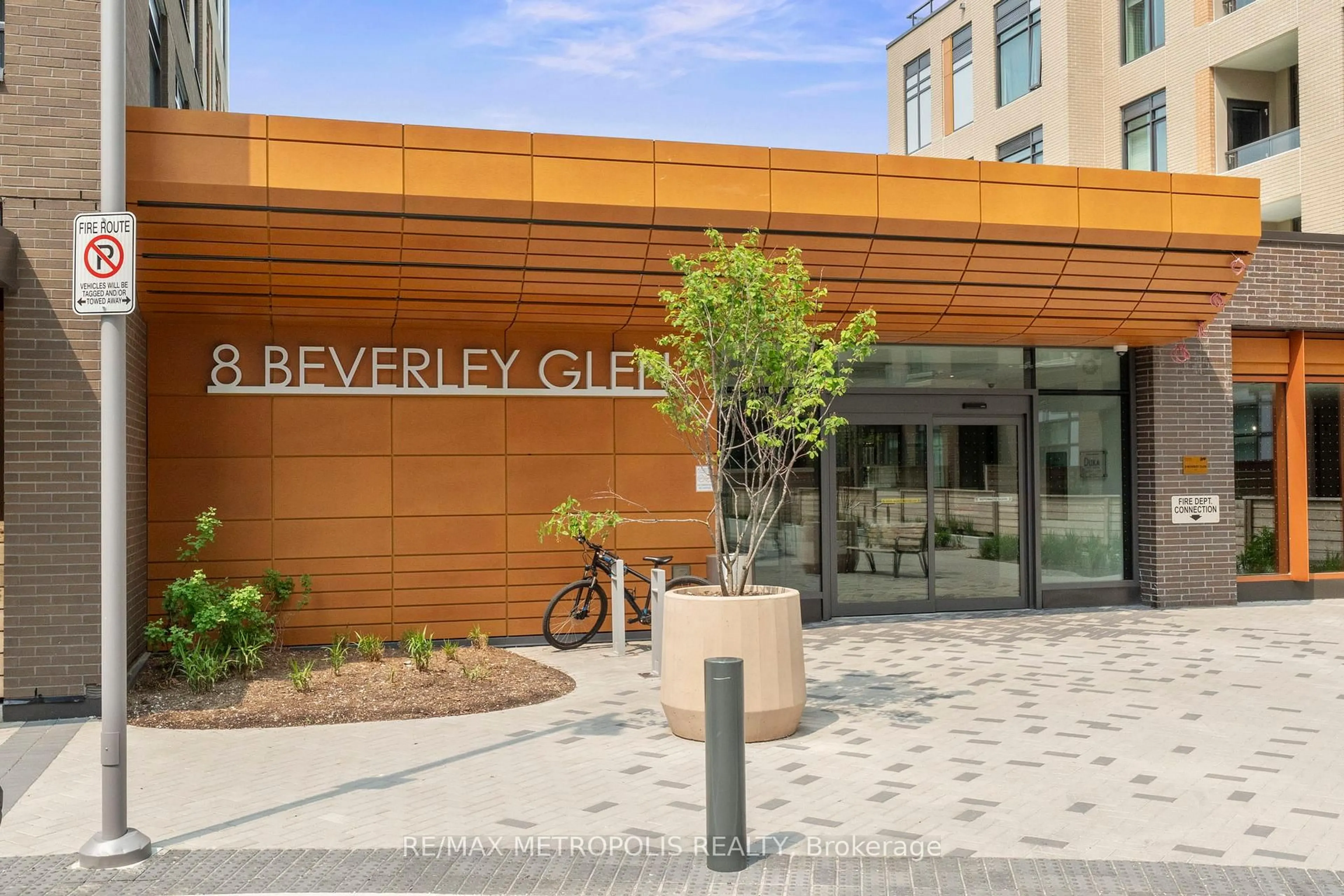 Lobby for 8 Beverley Glen Blvd #303, Vaughan Ontario L4J 0L5