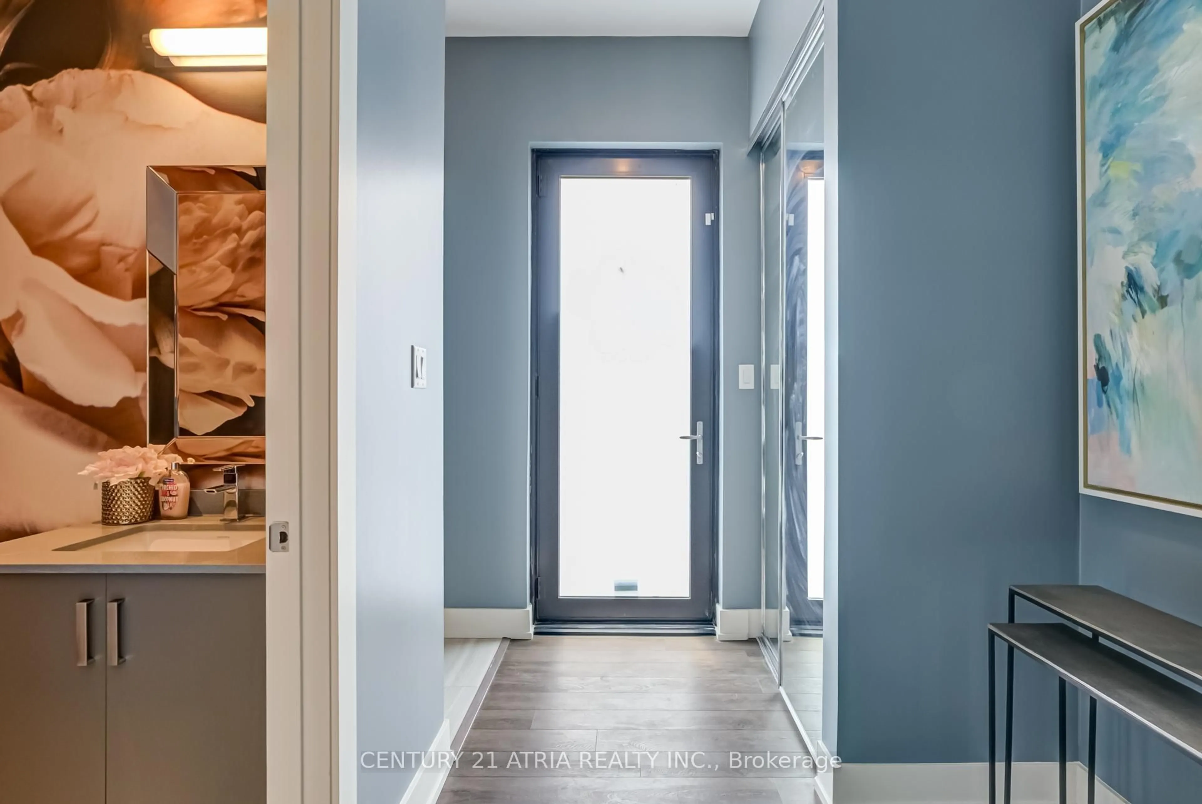 Indoor entryway for 3589 Riva Ave, Innisfil Ontario L9S 0L5