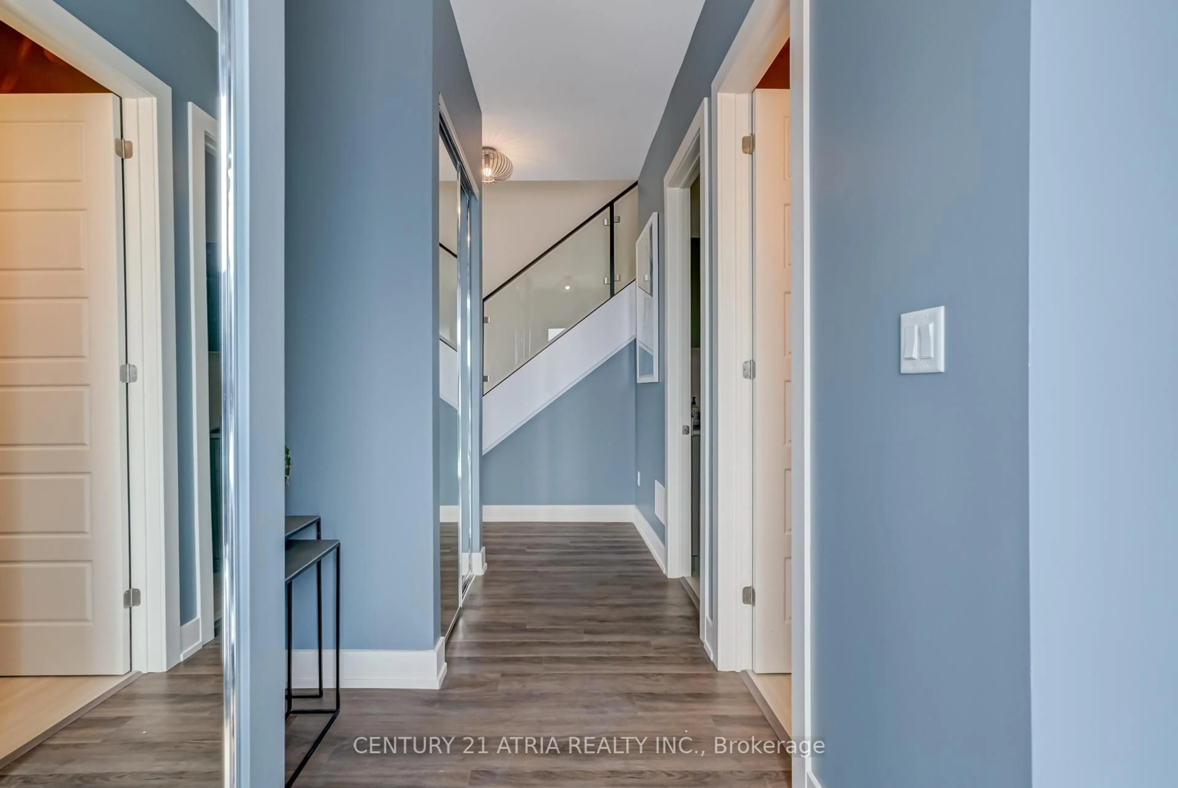 Indoor entryway for 3589 Riva Ave, Innisfil Ontario L9S 0L5