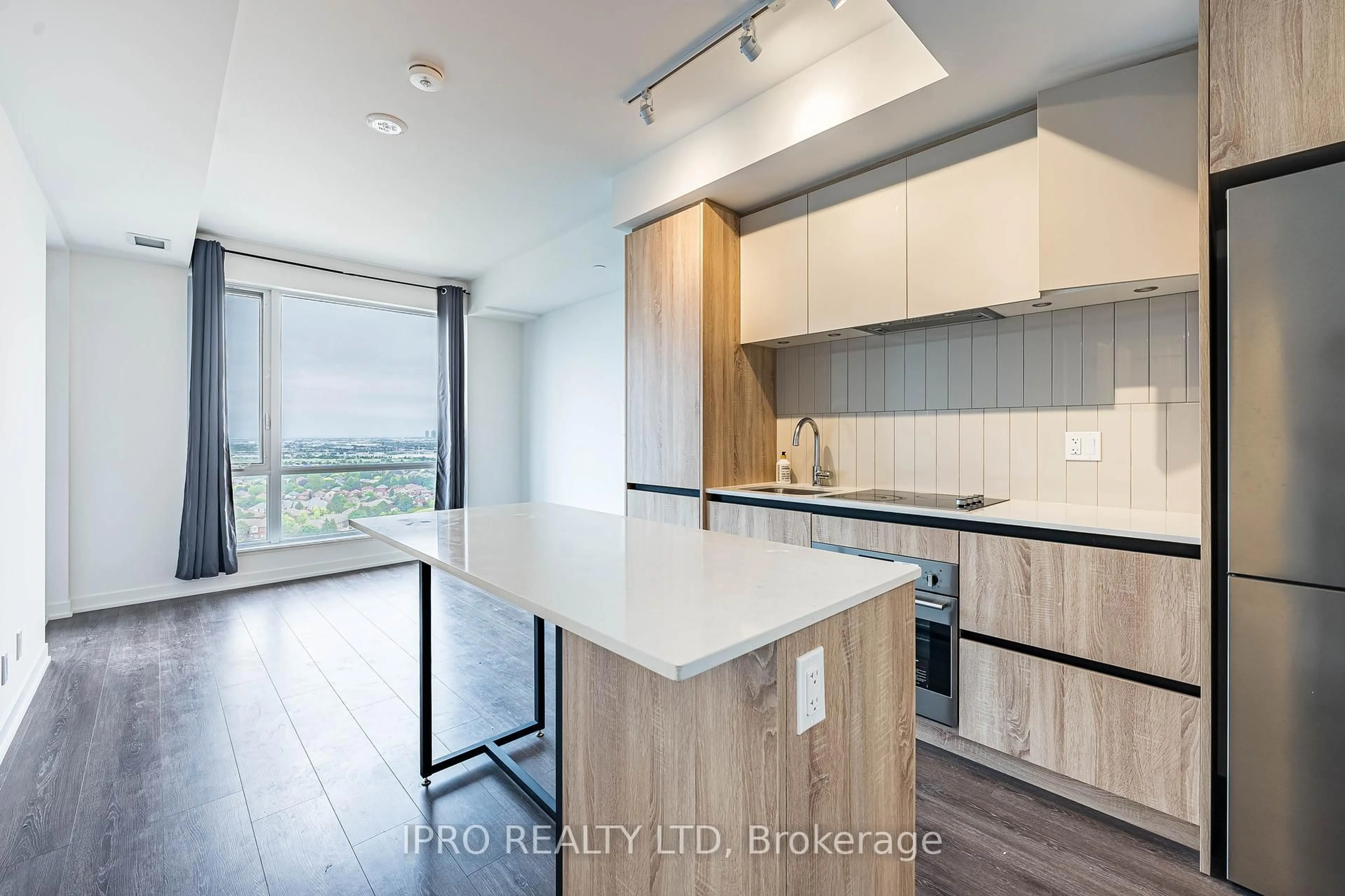 Unknown for 7950 Bathurst St #2112, Vaughan Ontario L4J 0B8