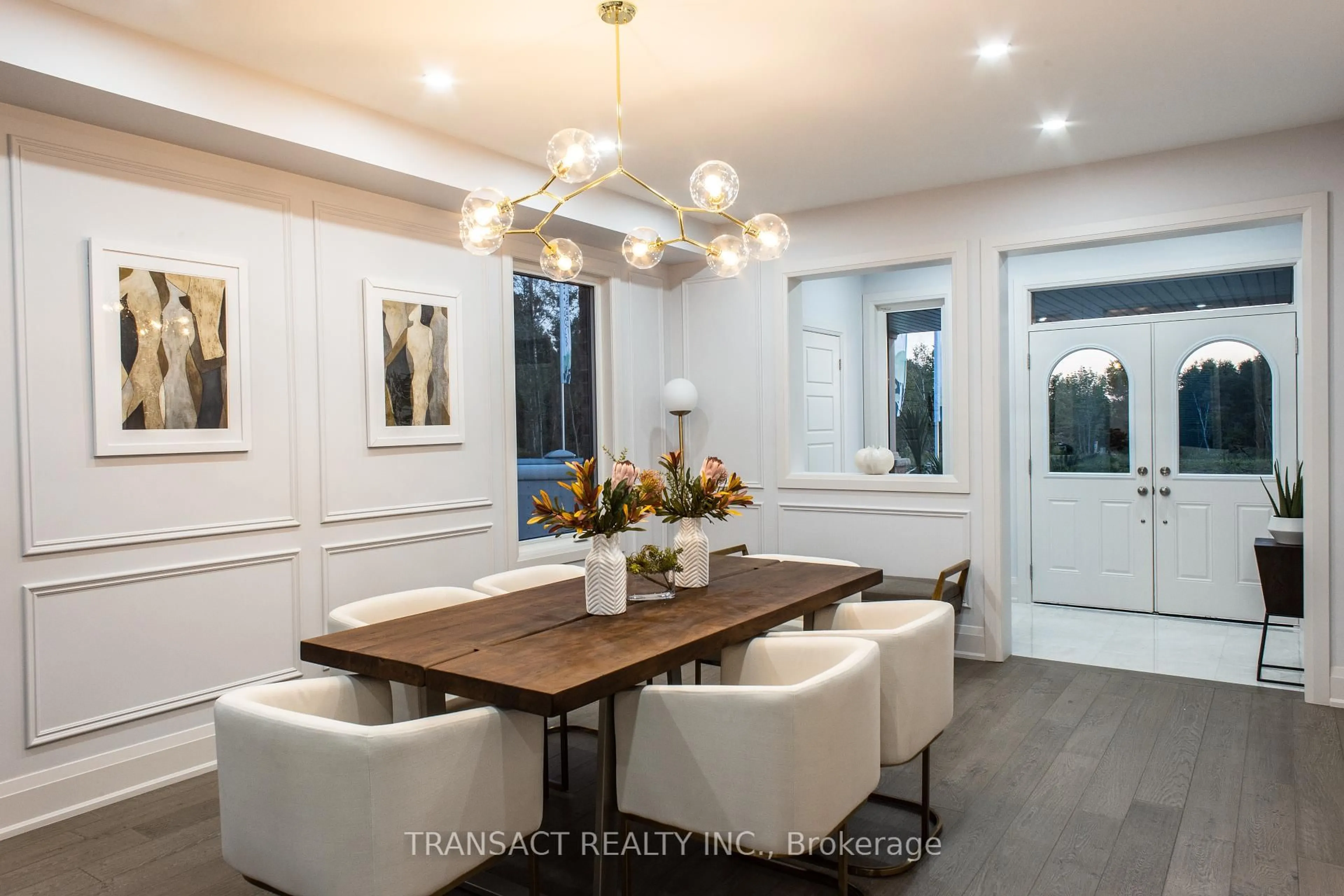 Dining room, wood/laminate floor for 3 Wakefeild Blvd, Essa Ontario L3W 0L7