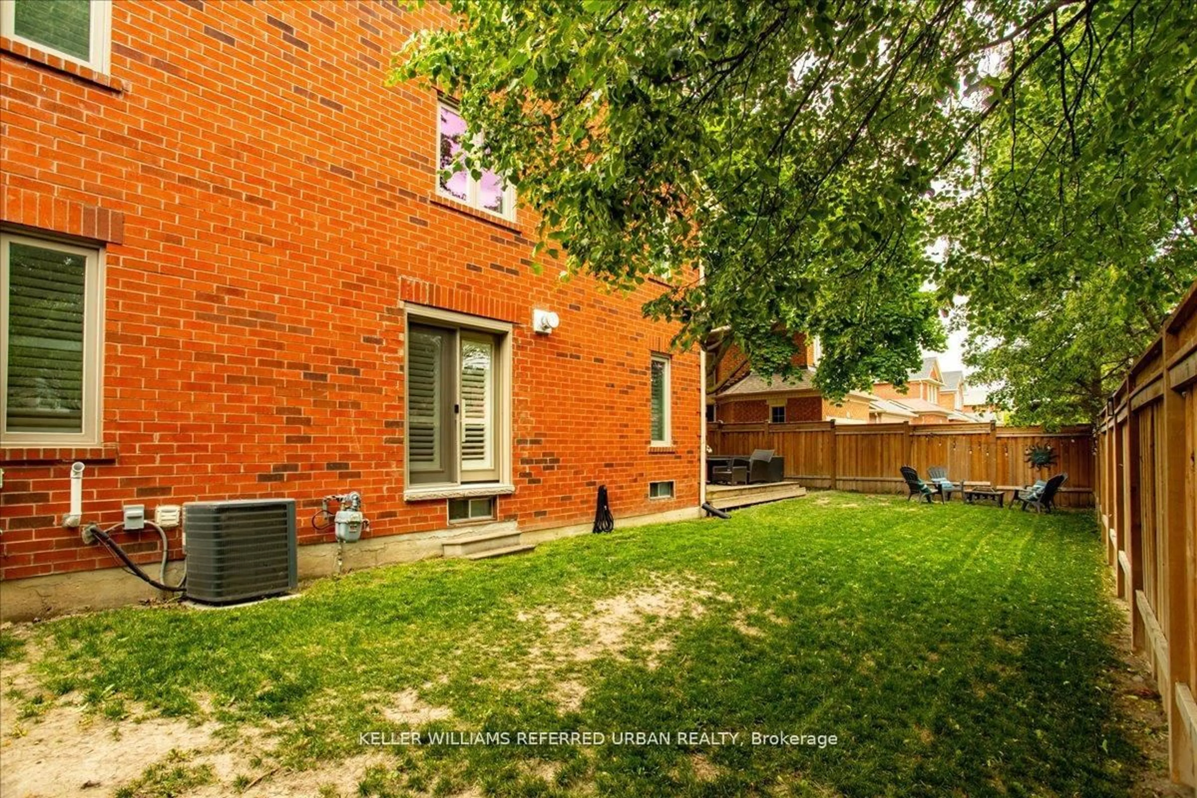 Home with brick exterior material, street for 373 Pinnacle Tr, Aurora Ontario L4G 7G3
