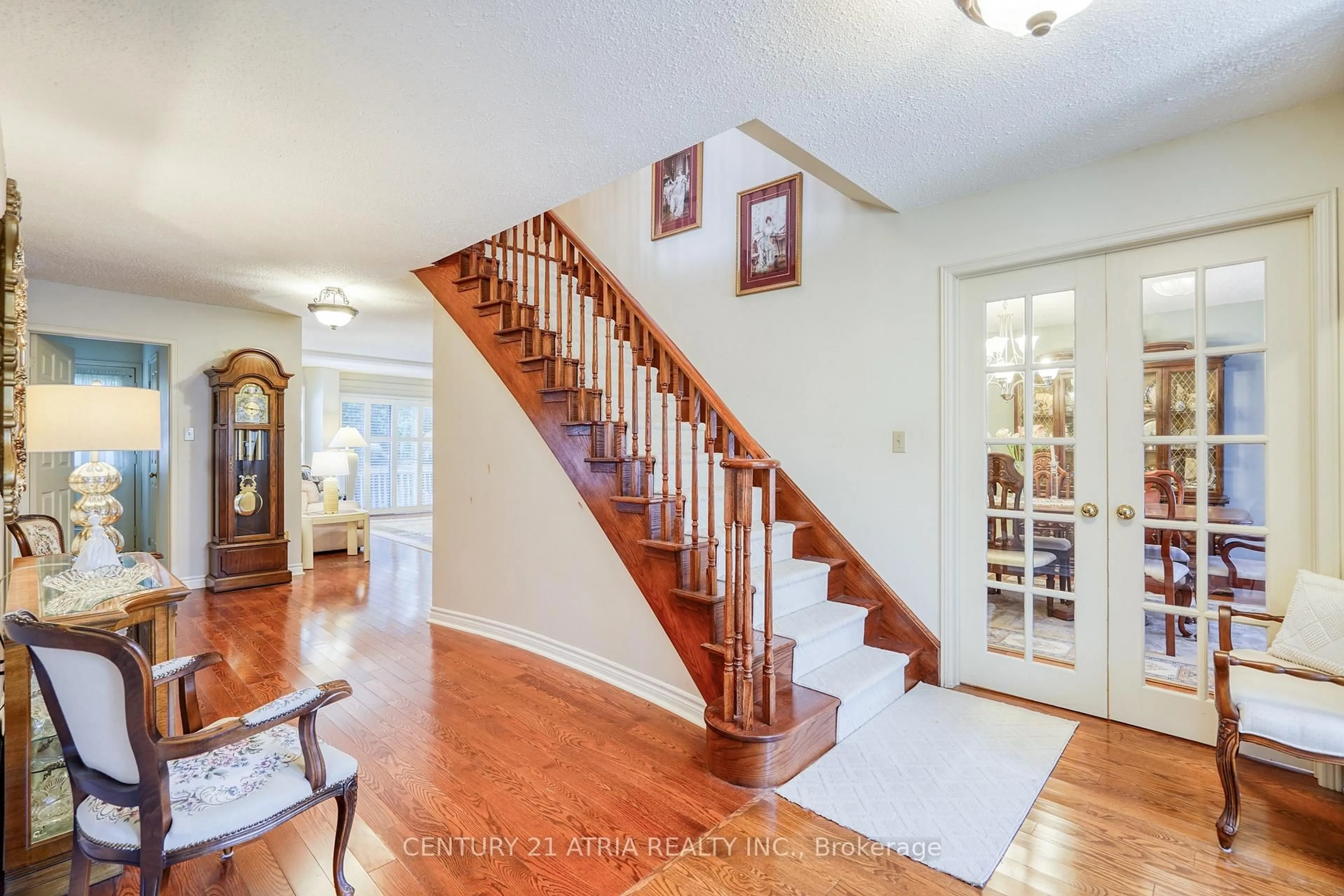 Indoor entryway for 49 Kerrigan Cres, Markham Ontario L3R 7T6