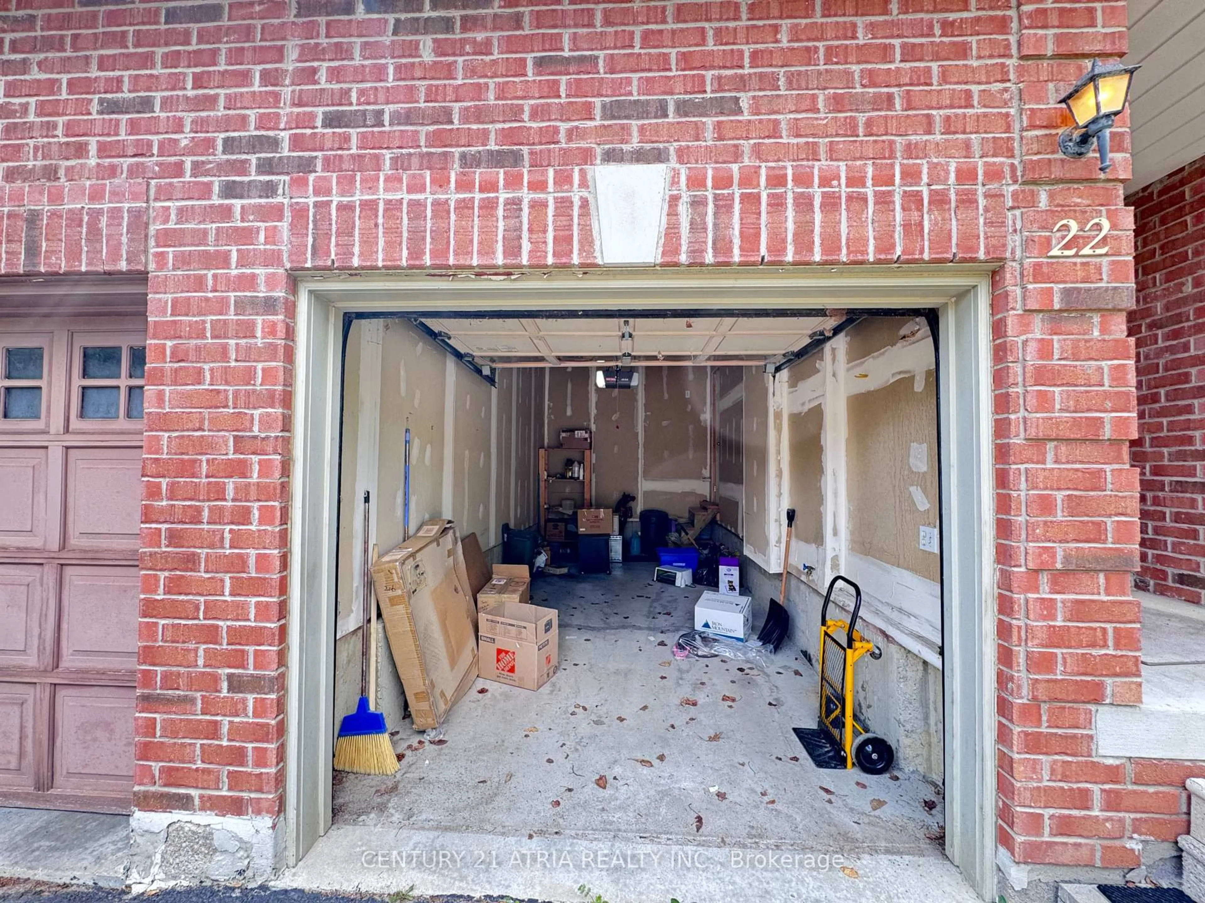Indoor garage for 22 Zermatt Way, Markham Ontario L3R 5H9