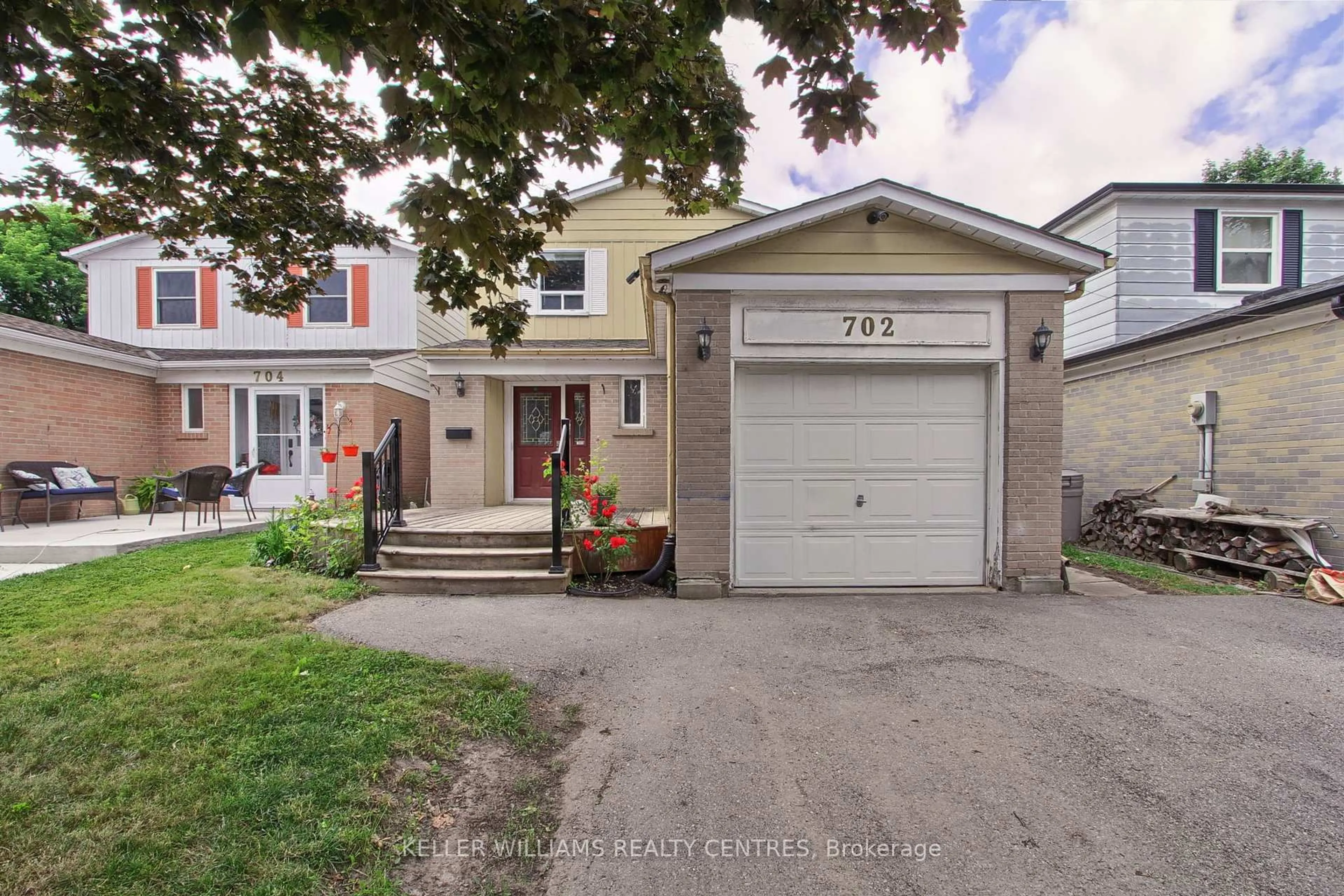 Unknown for 702 Jackson Crt, Newmarket Ontario L3Y 5A6