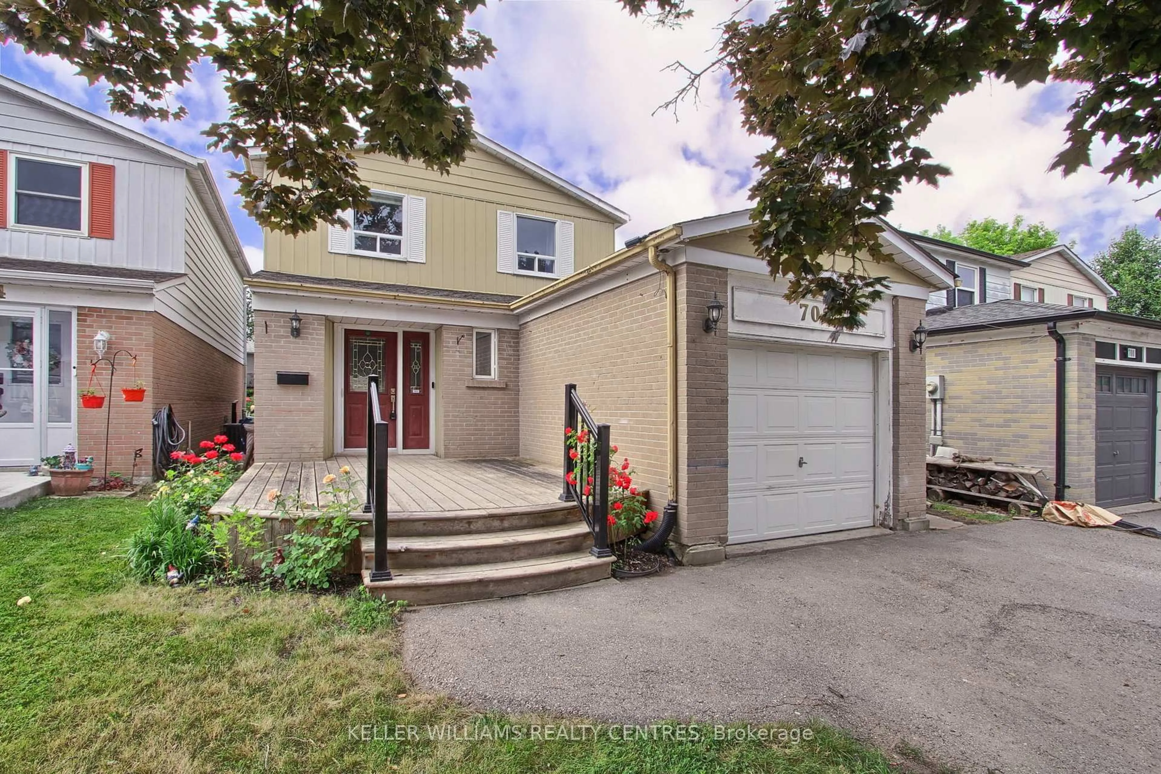 Unknown for 702 Jackson Crt, Newmarket Ontario L3Y 5A6