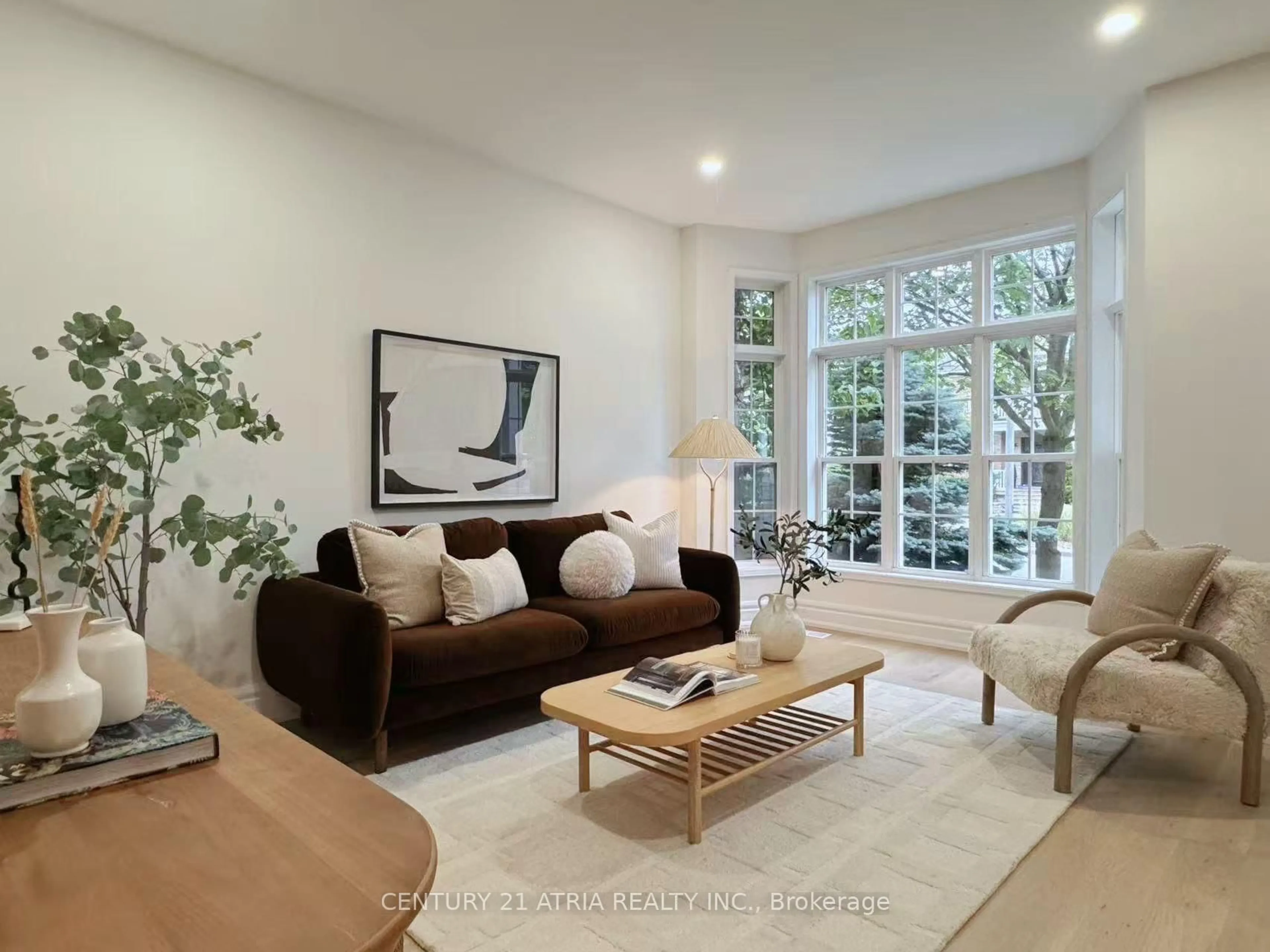 Living room with furniture, unknown for 5 Angus Glen Blvd, Markham Ontario L6C 1Z1