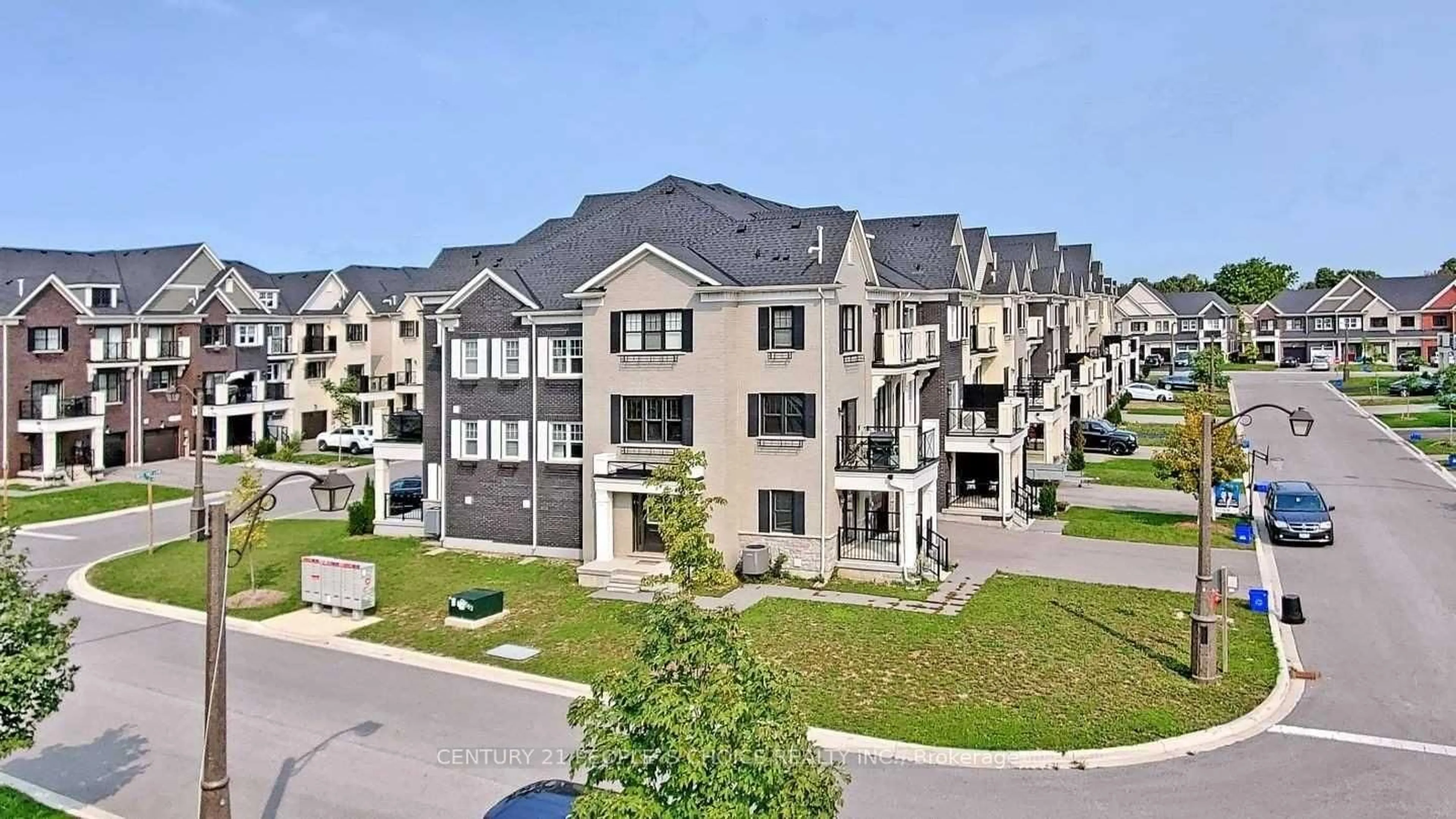 A pic from outside/outdoor area/front of a property/back of a property/a pic from drone, street for 103 Milt Storey Lane, Whitchurch-Stouffville Ontario L4A 1Y4