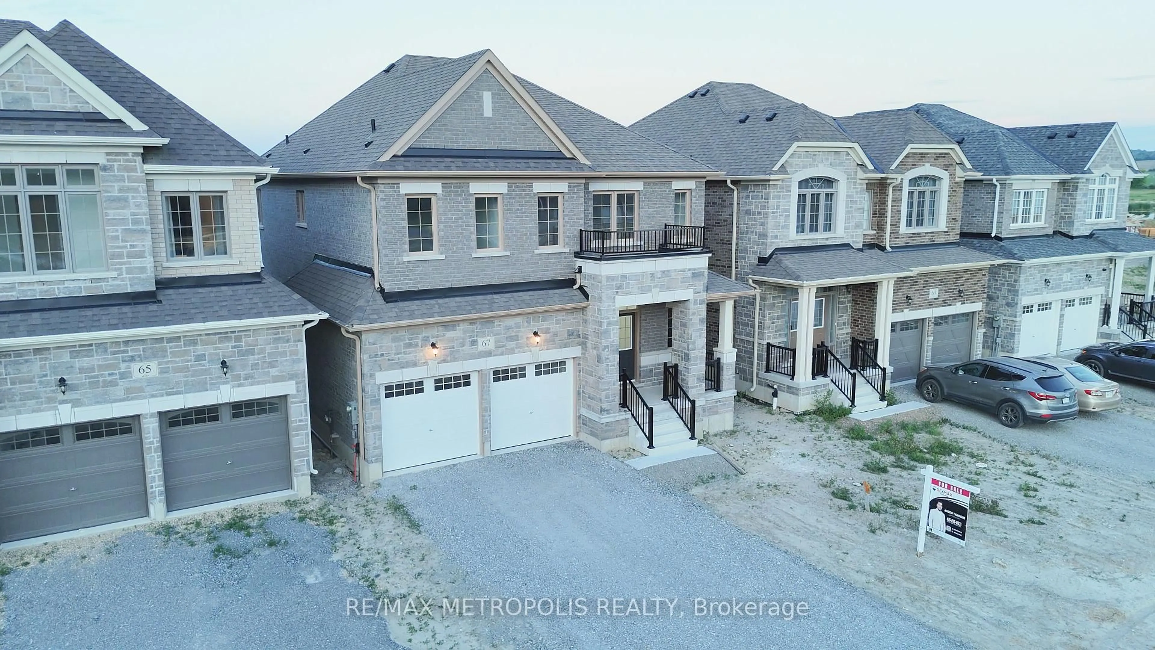 A pic from outside/outdoor area/front of a property/back of a property/a pic from drone, street for 67 BRETHET Hts, New Tecumseth Ontario L0G 1A0