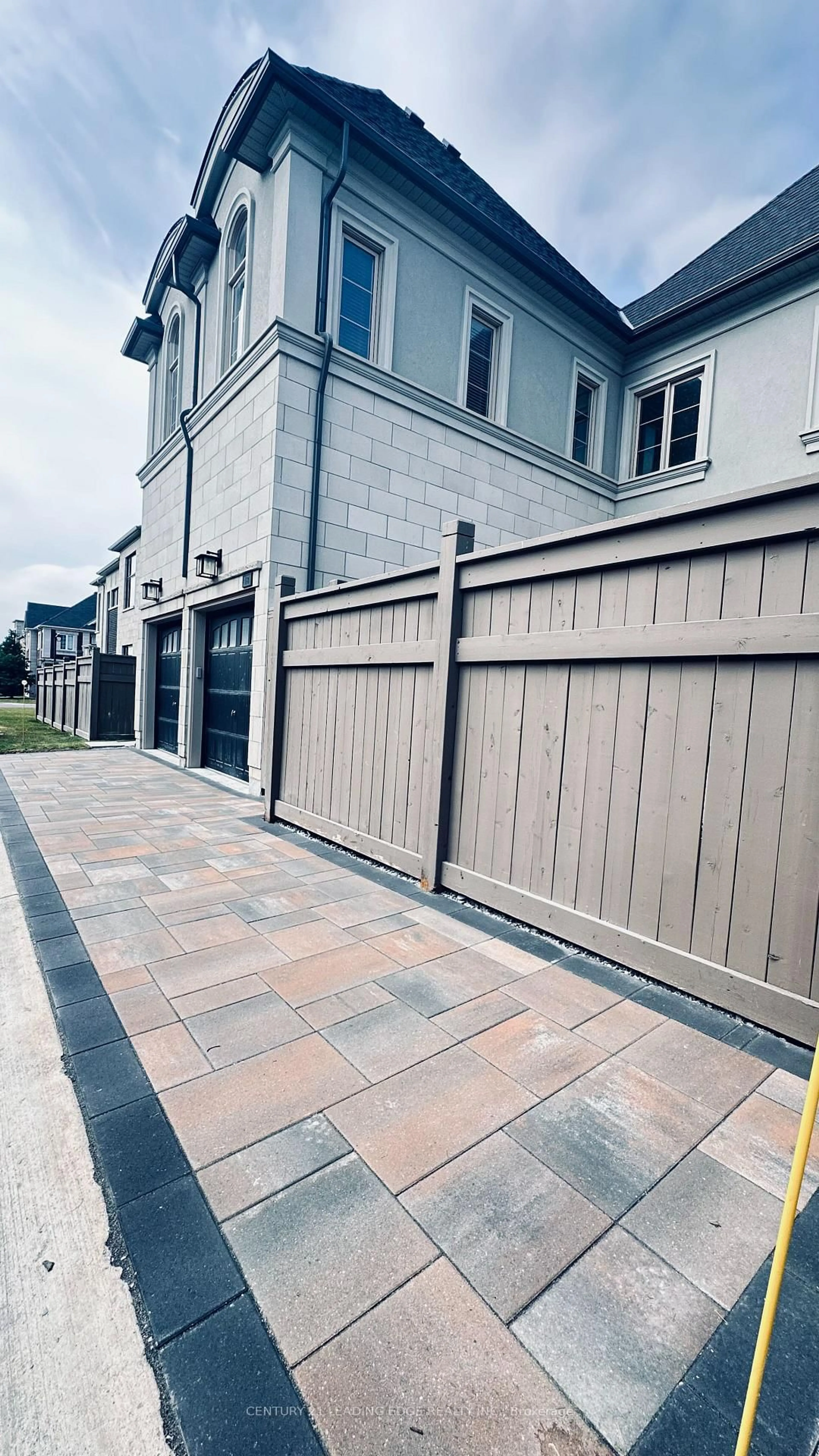 Unknown for 18 Callisto Lane, Richmond Hill Ontario L4C 8P6