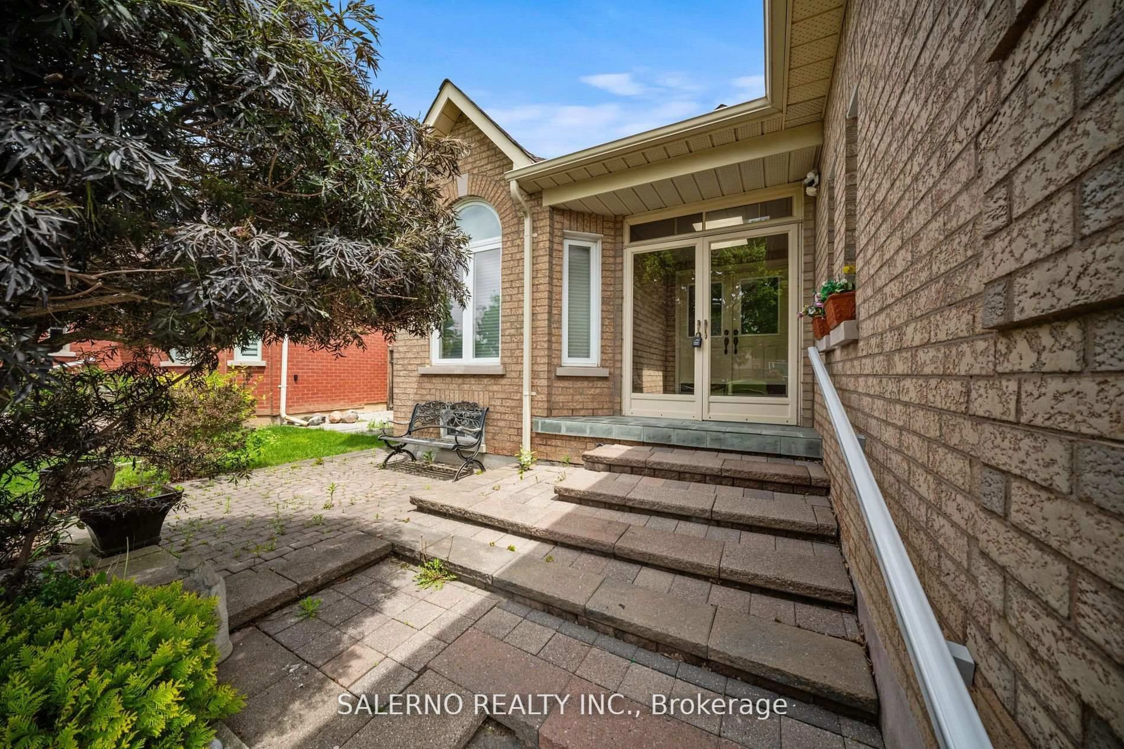 Unknown for 25 Lockheed Ave, Vaughan Ontario L6A 1X9