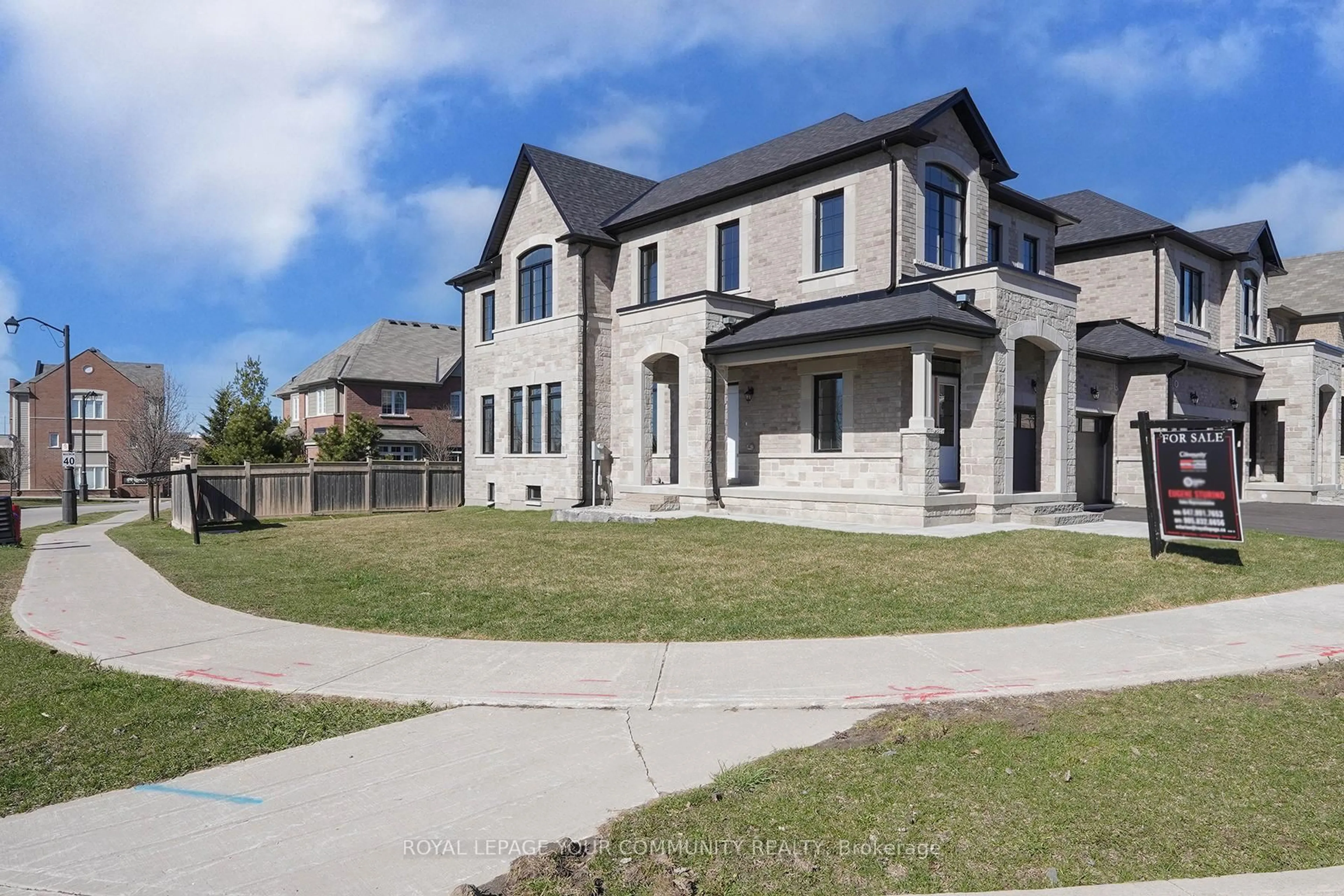 Home with brick exterior material, street for 122 Lewis Honey Dr, Aurora Ontario L4G 0J3