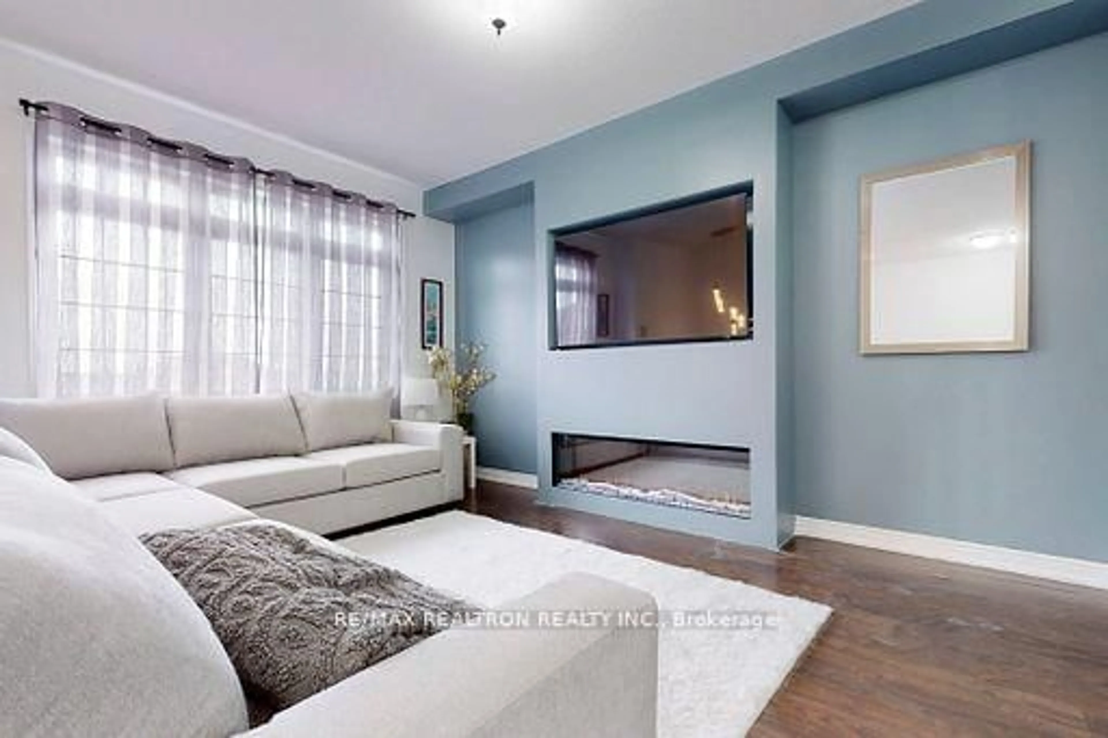 Living room with furniture, unknown for 105 Matthewson Ave, Bradford West Gwillimbury Ontario L3Z 2A5