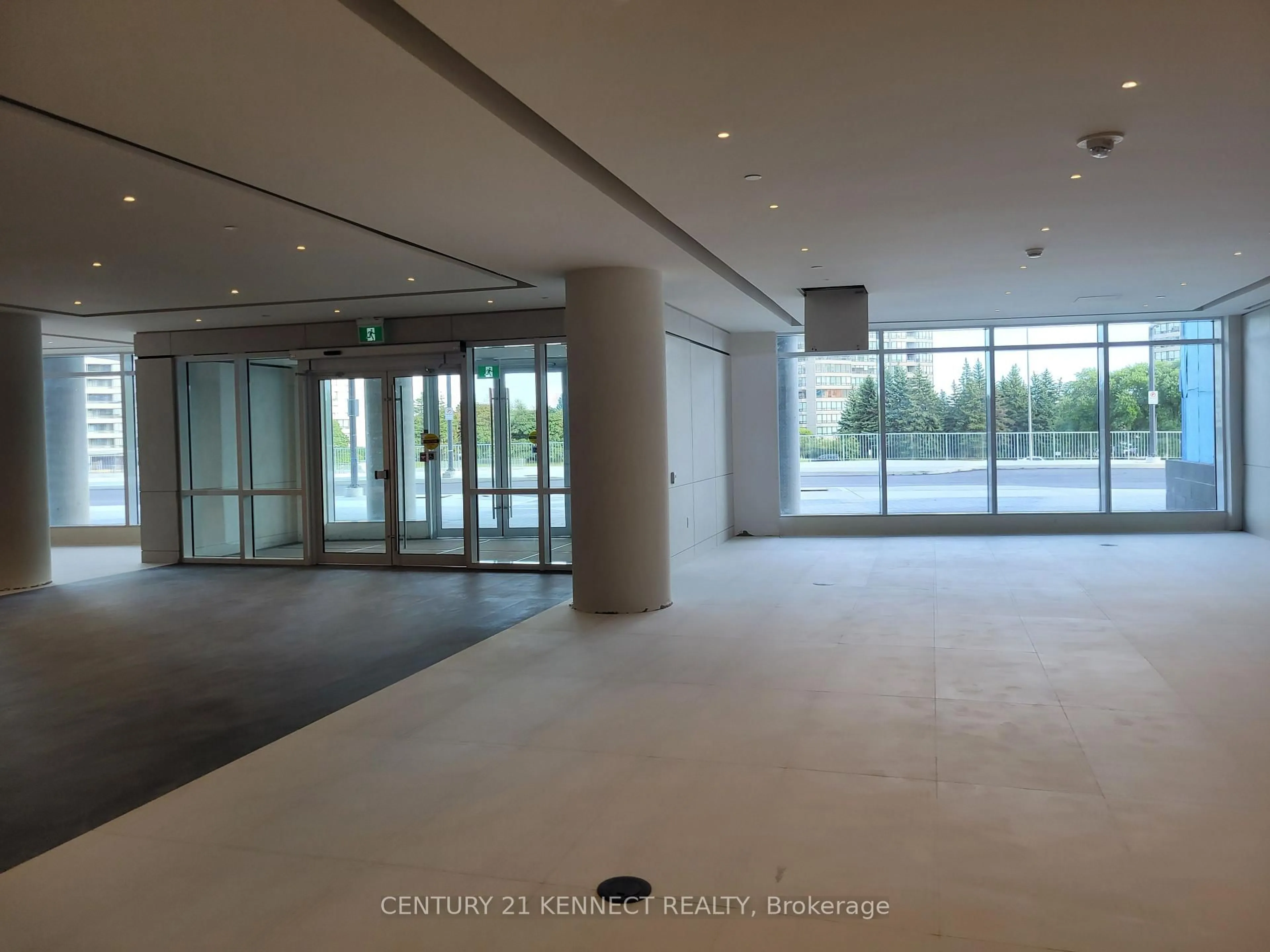Indoor foyer for 50 Upper Mall Way #B-0432, Vaughan Ontario L4J 0J2