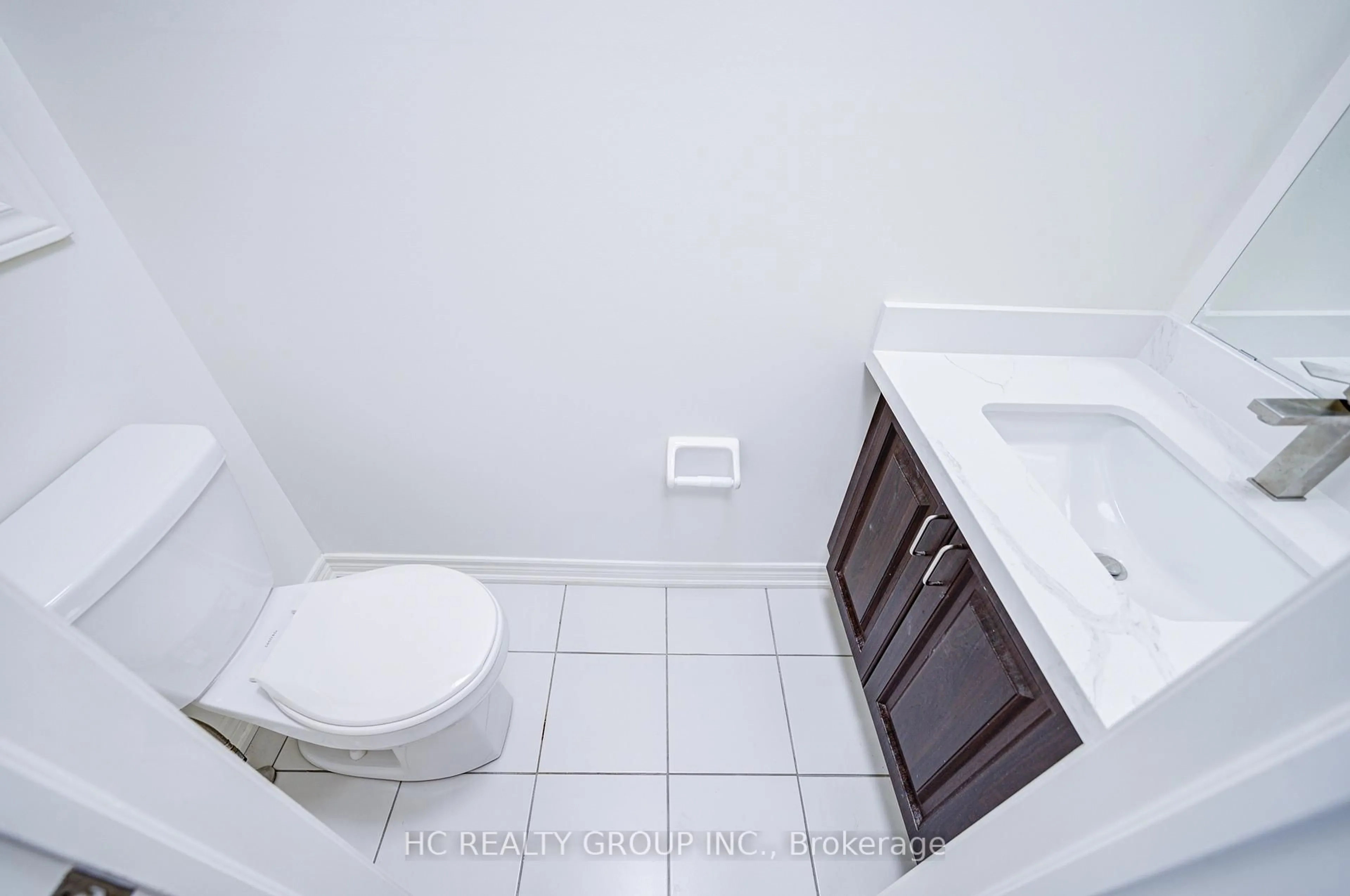 Standard bathroom, unknown for 158 Roy Grove Way, Markham Ontario L6E 0T7