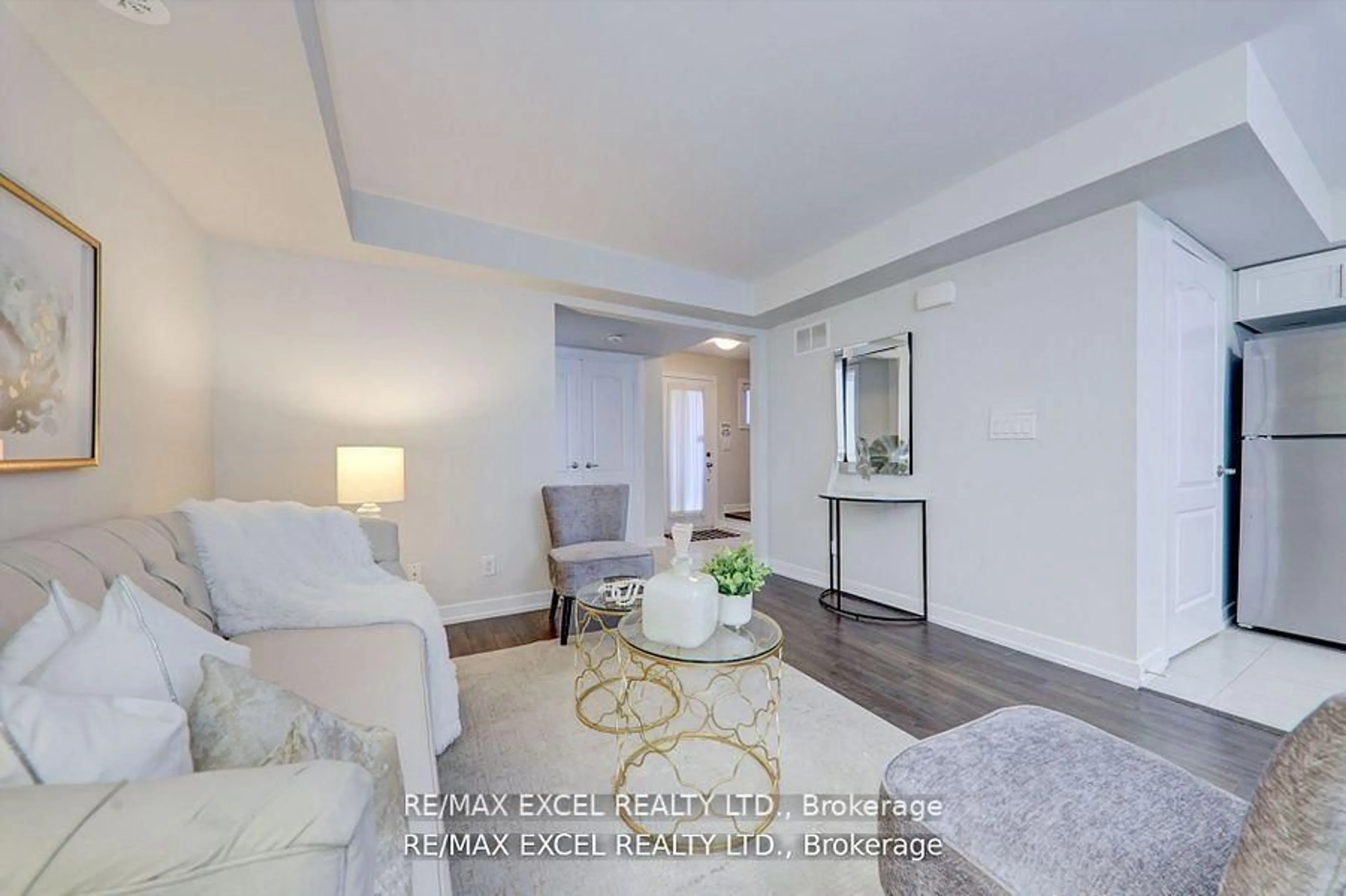 Living room with furniture, unknown for 55 Lindcrest Manr #1011, Markham Ontario L6B 1N3