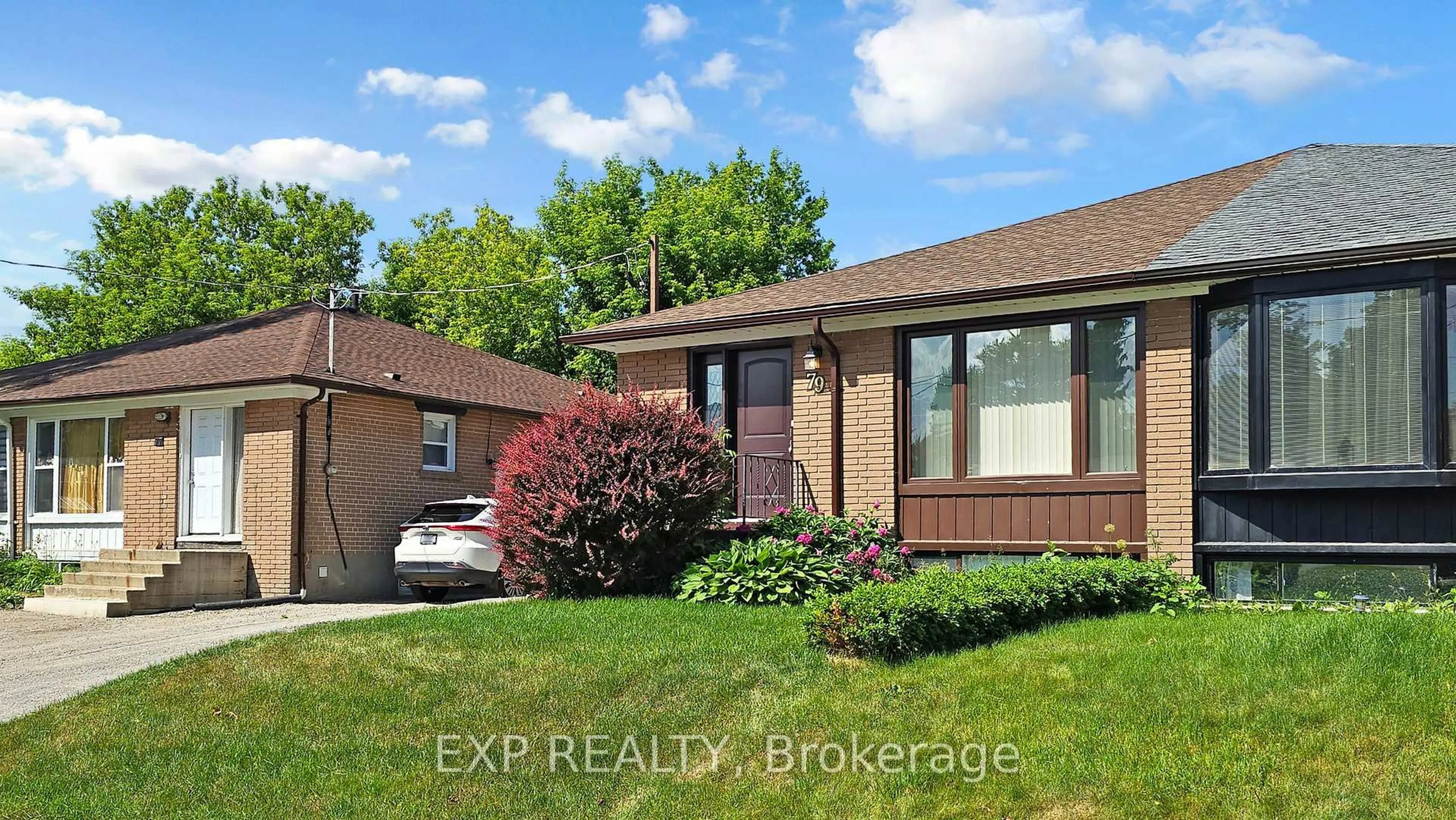 Home with brick exterior material, street for 79 Walter Ave, Newmarket Ontario L3Y 2T5