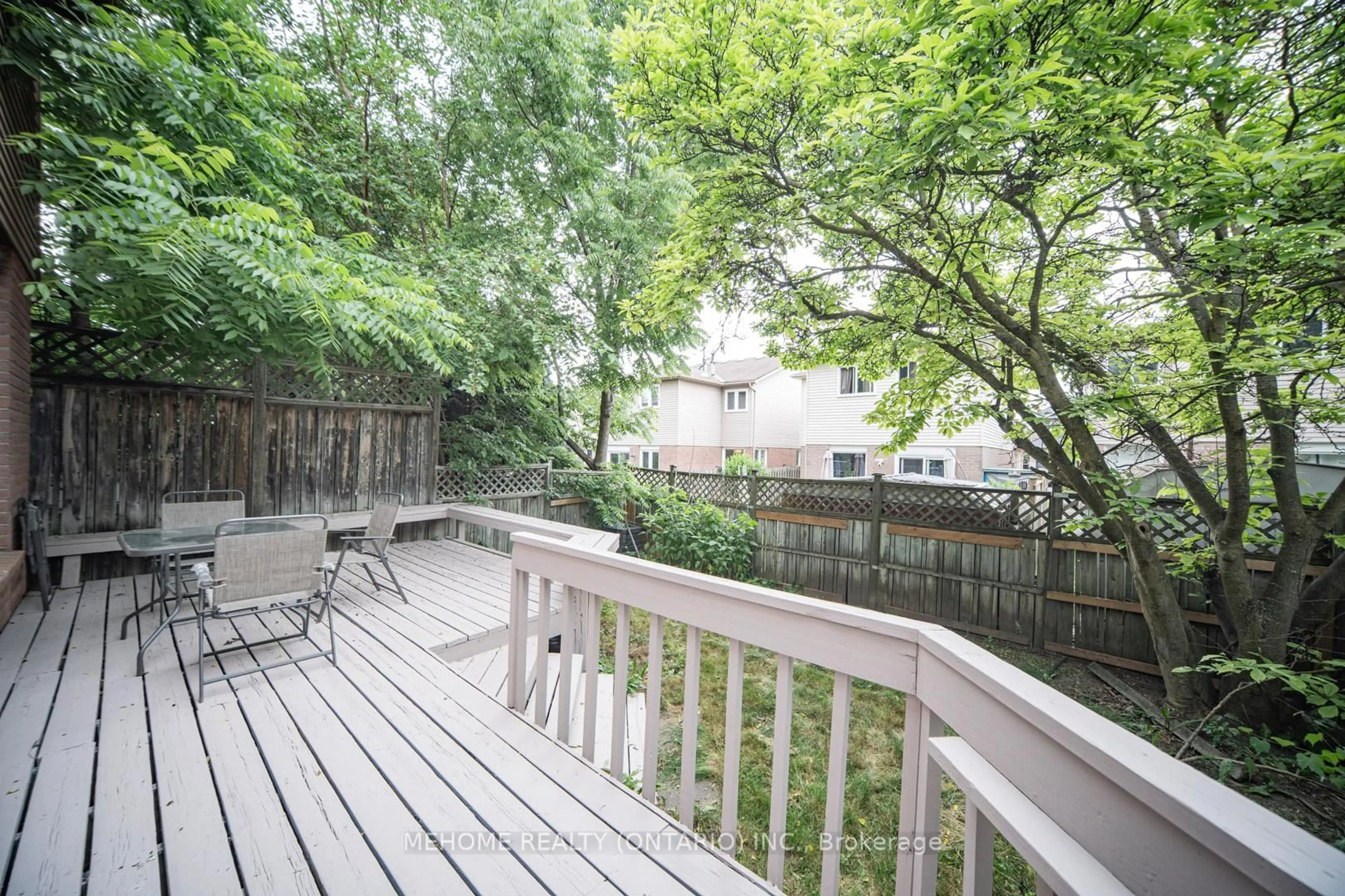 Patio, forest/trees view for 166 Stephenson Cres, Richmond Hill Ontario L4C 5W1