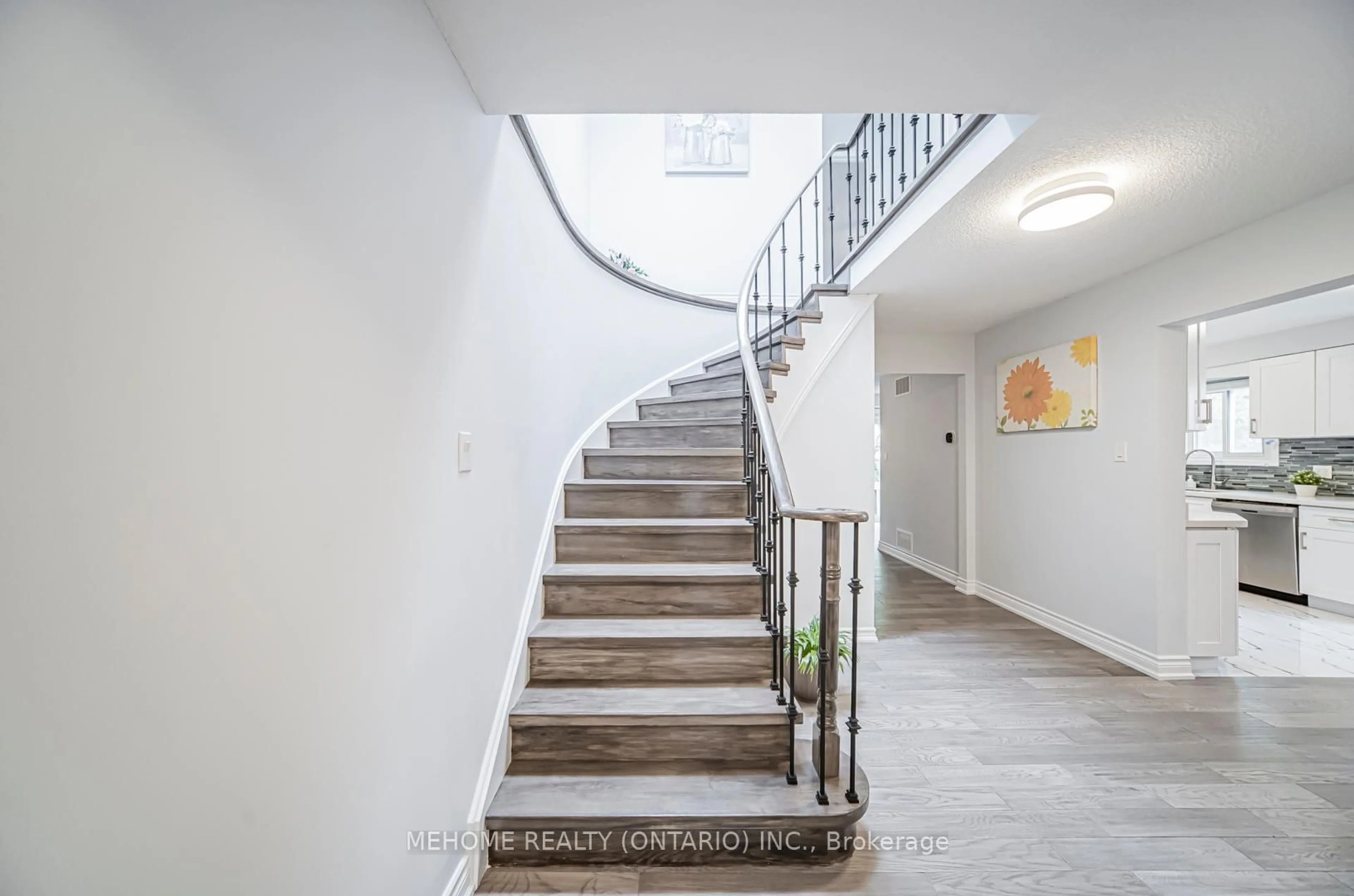 Stairs for 166 Stephenson Cres, Richmond Hill Ontario L4C 5W1