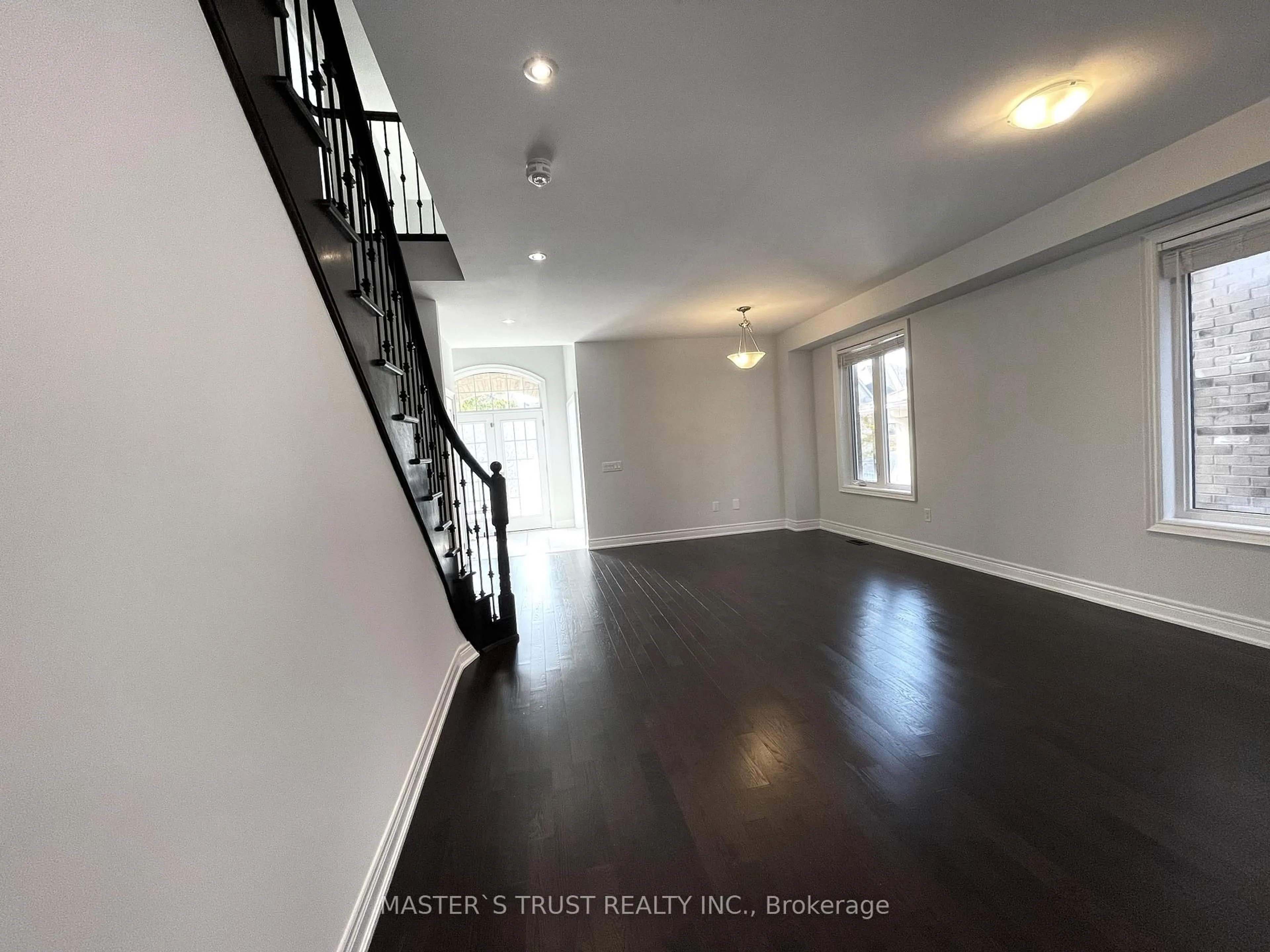 A pic of a room for 18 CLIFFORD FAIRBARN Dr, East Gwillimbury Ontario L9N 0S1